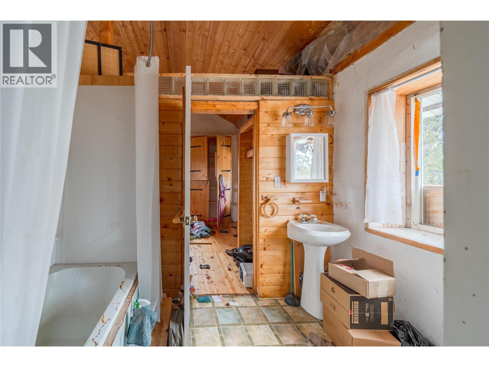 1400 Chasm Road Property Photo 8