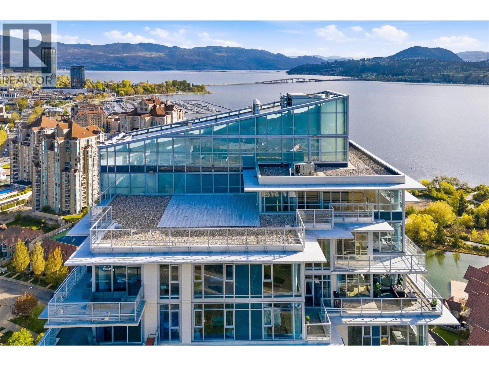 1075 Sunset Drive Unit# Ph1 Property Photo 5