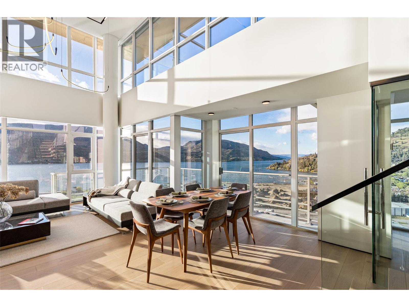 1075 Sunset Drive Unit# Ph1 Property Photo 17