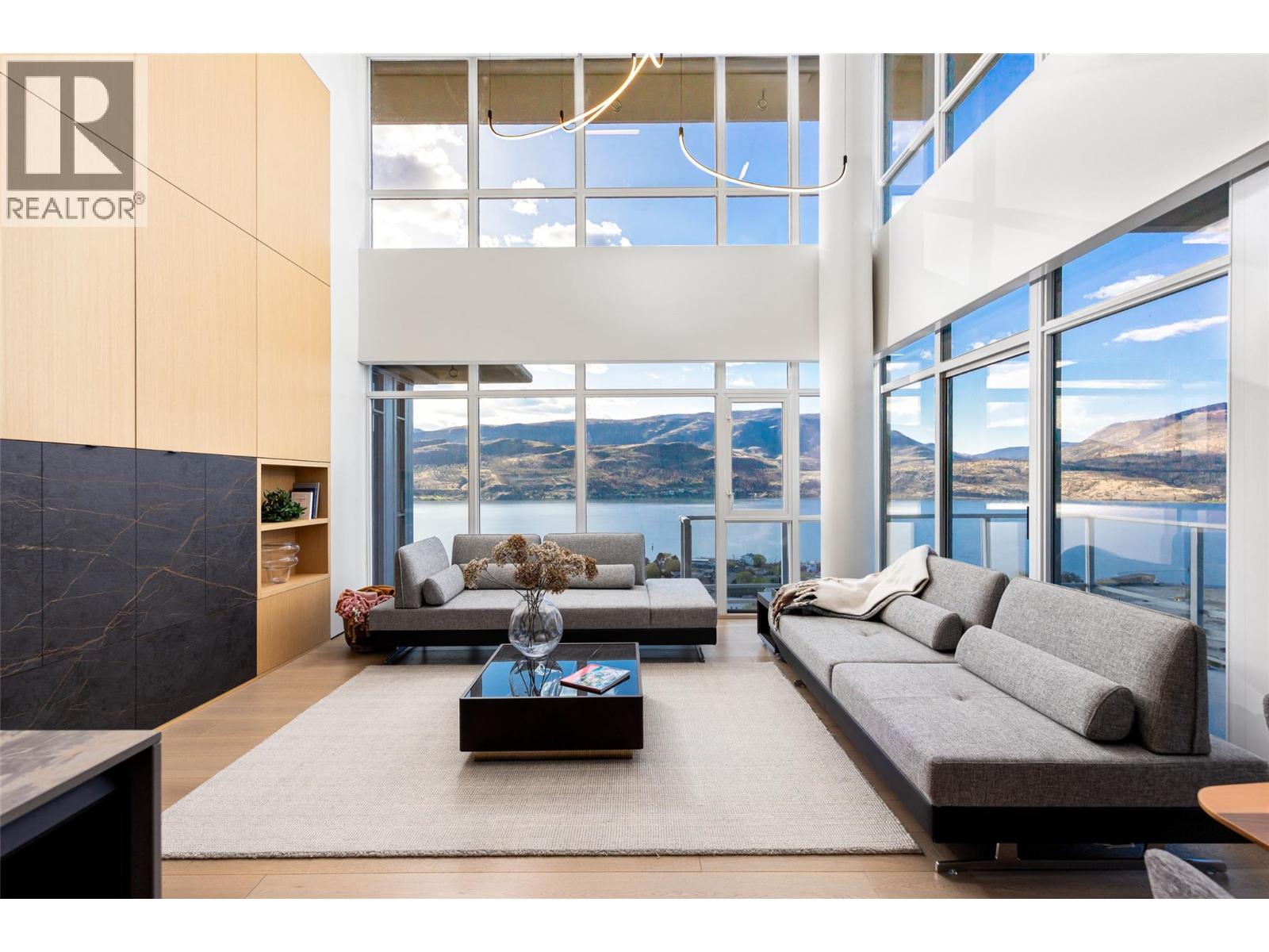 1075 Sunset Drive Unit# Ph1 Property Photo 23