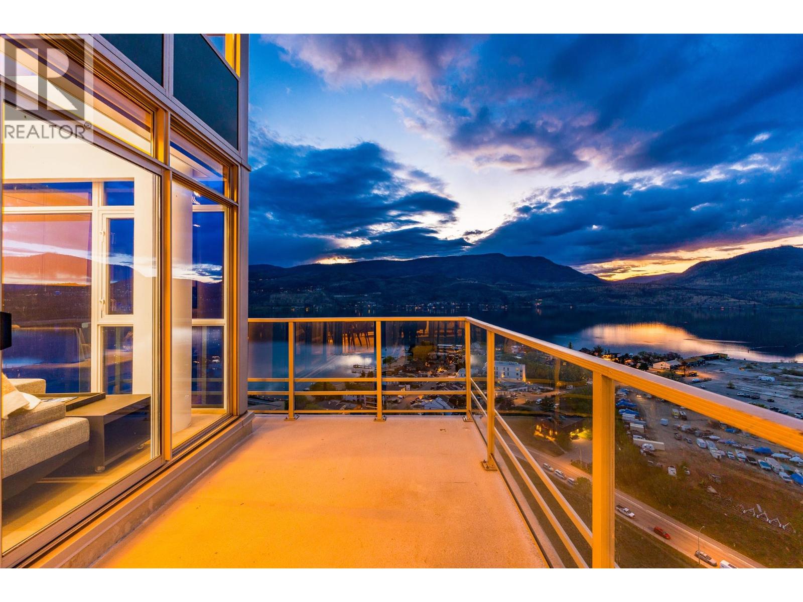 1075 Sunset Drive Unit# Ph1 Property Photo 26
