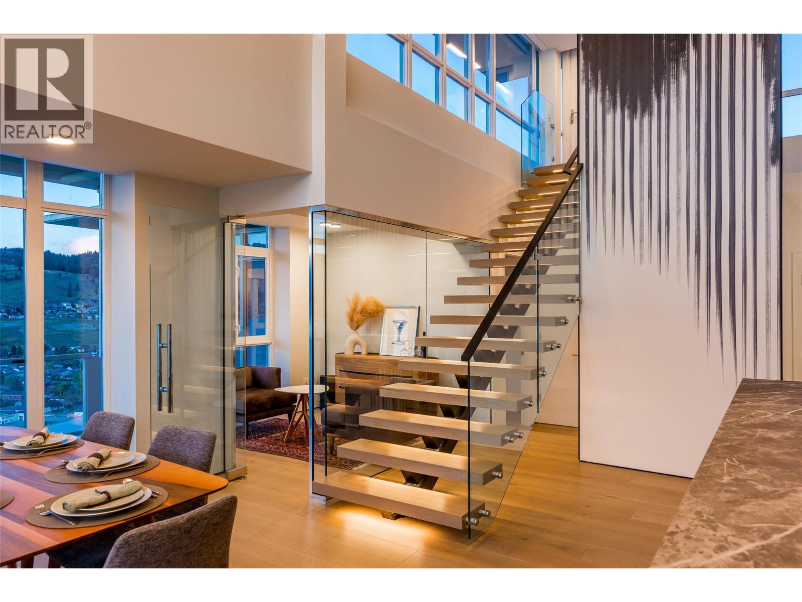 1075 Sunset Drive Unit# Ph1 Property Photo 49