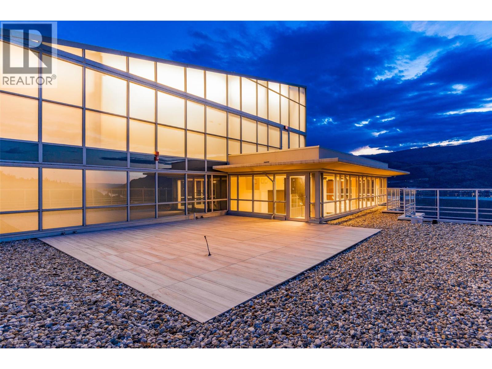 1075 Sunset Drive Unit# Ph1 Property Photo 55