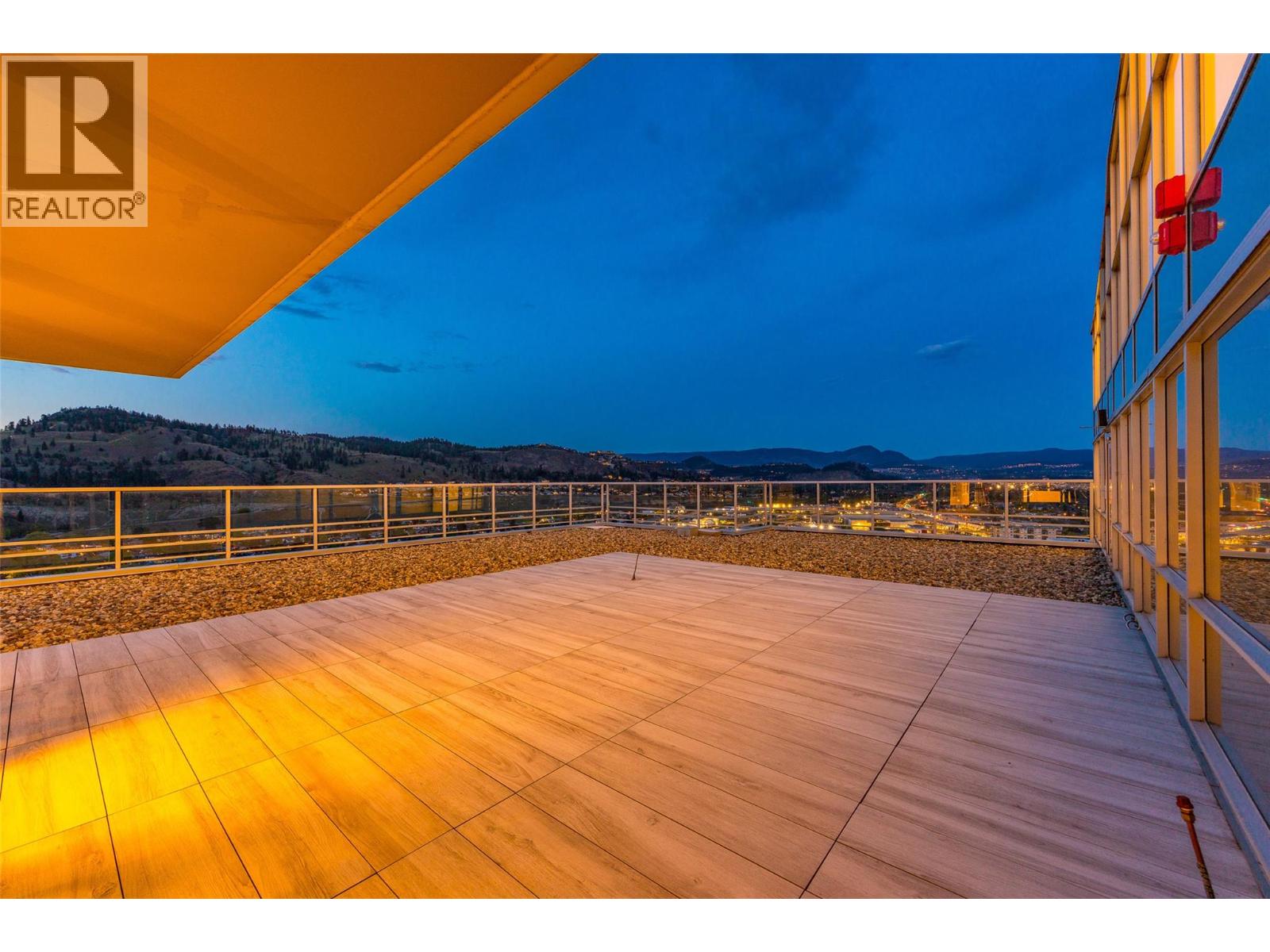 1075 Sunset Drive Unit# Ph1 Property Photo 57