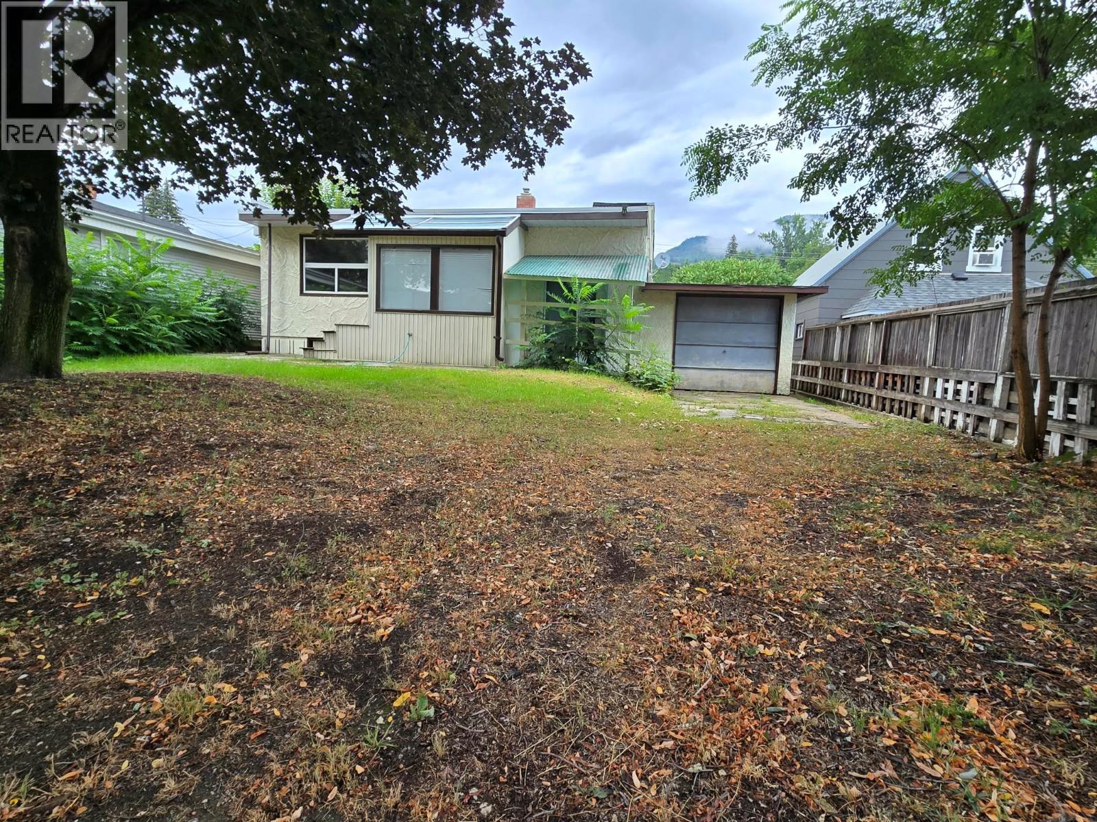 2172 Second Avenue Property Photo 1