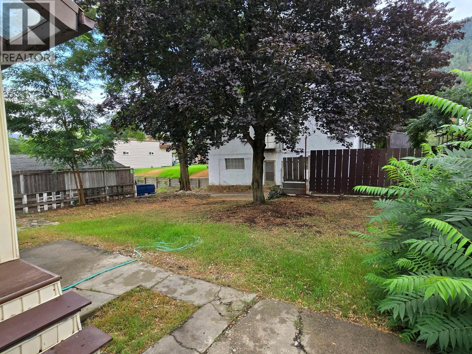 2172 Second Avenue Property Photo 5