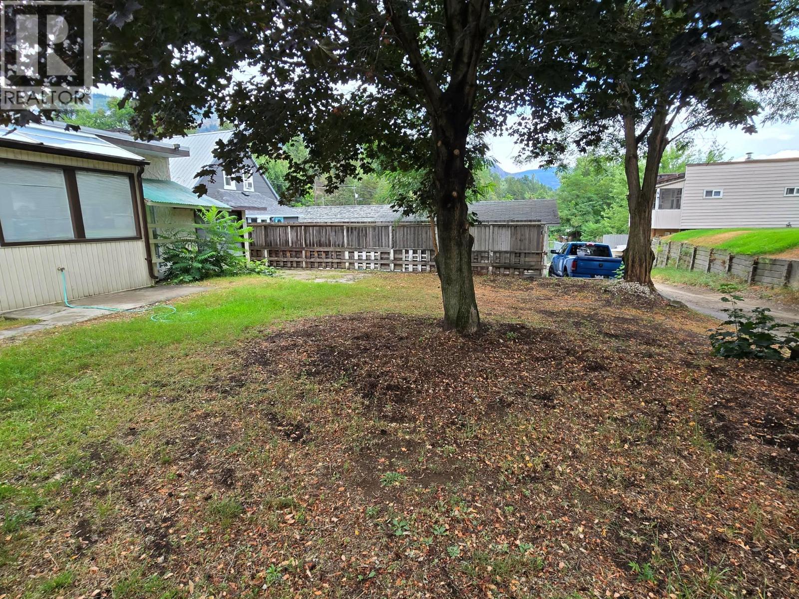 2172 Second Avenue Property Photo 7