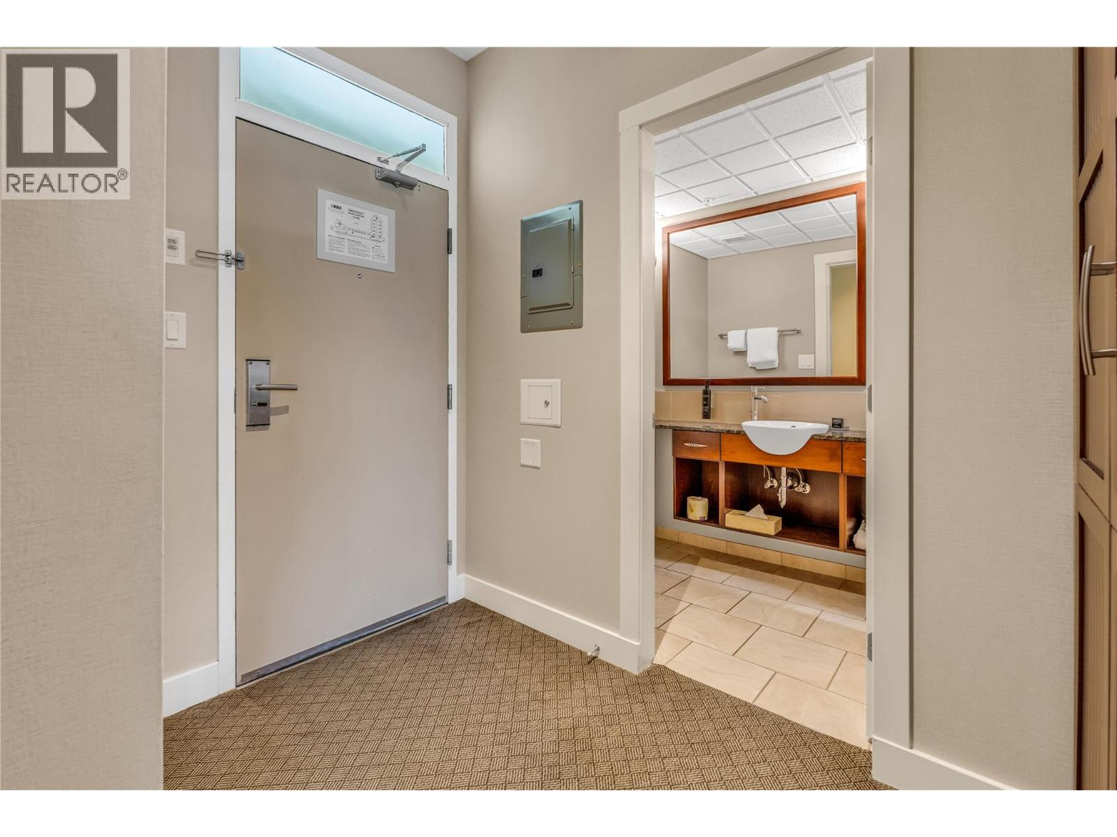 13011 Lakeshore Drive S Unit# 370 Property Photo 6