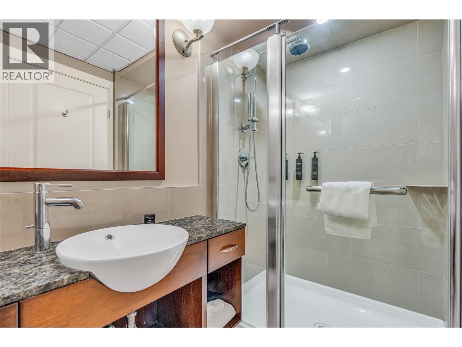 13011 Lakeshore Drive S Unit# 370 Property Photo 8