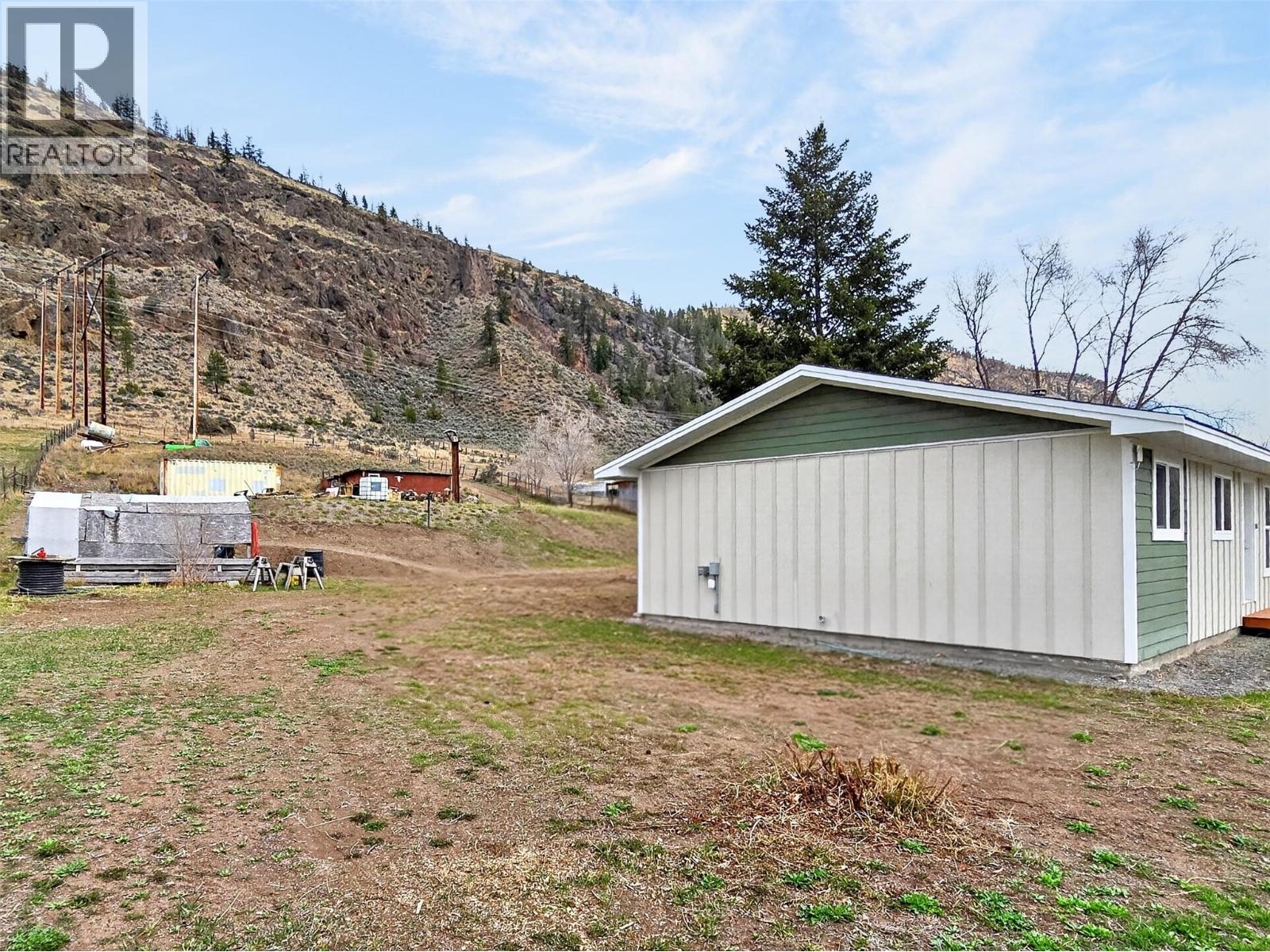 4032 Hills Frontage Road Property Photo 32