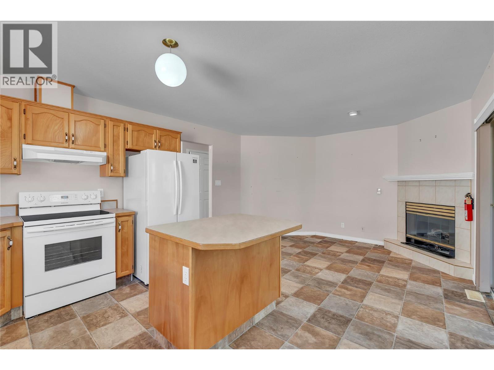 1634 Carmi Avenue Unit# 139 Property Photo 9