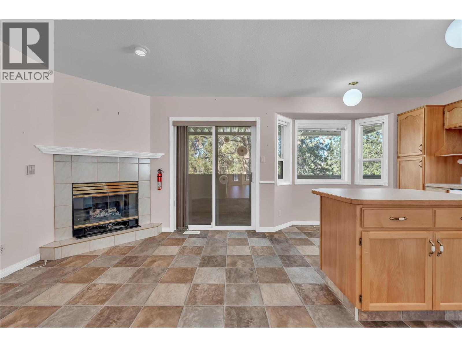 1634 Carmi Avenue Unit# 139 Property Photo 13