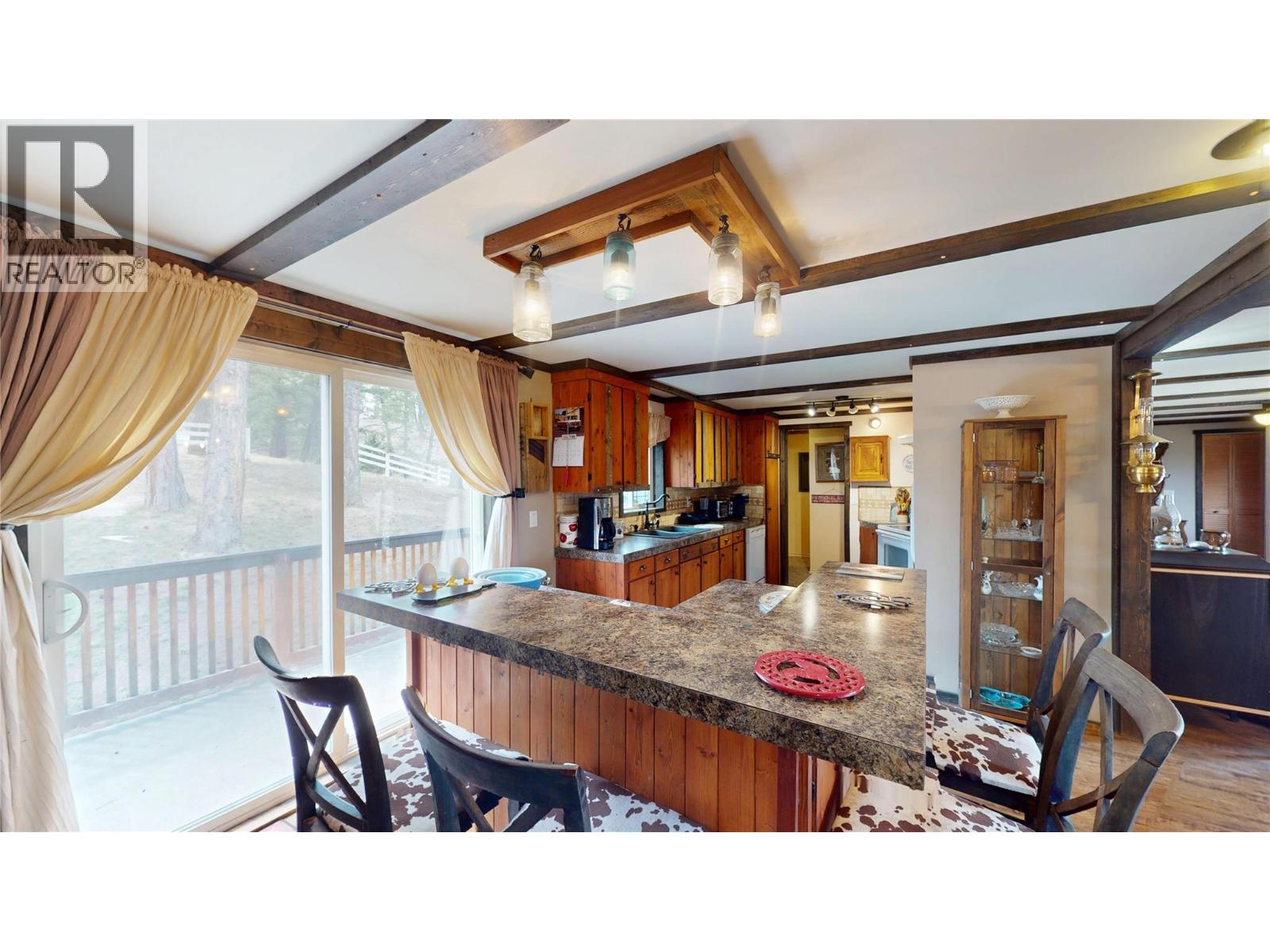 6209 Mission Road Property Photo 16