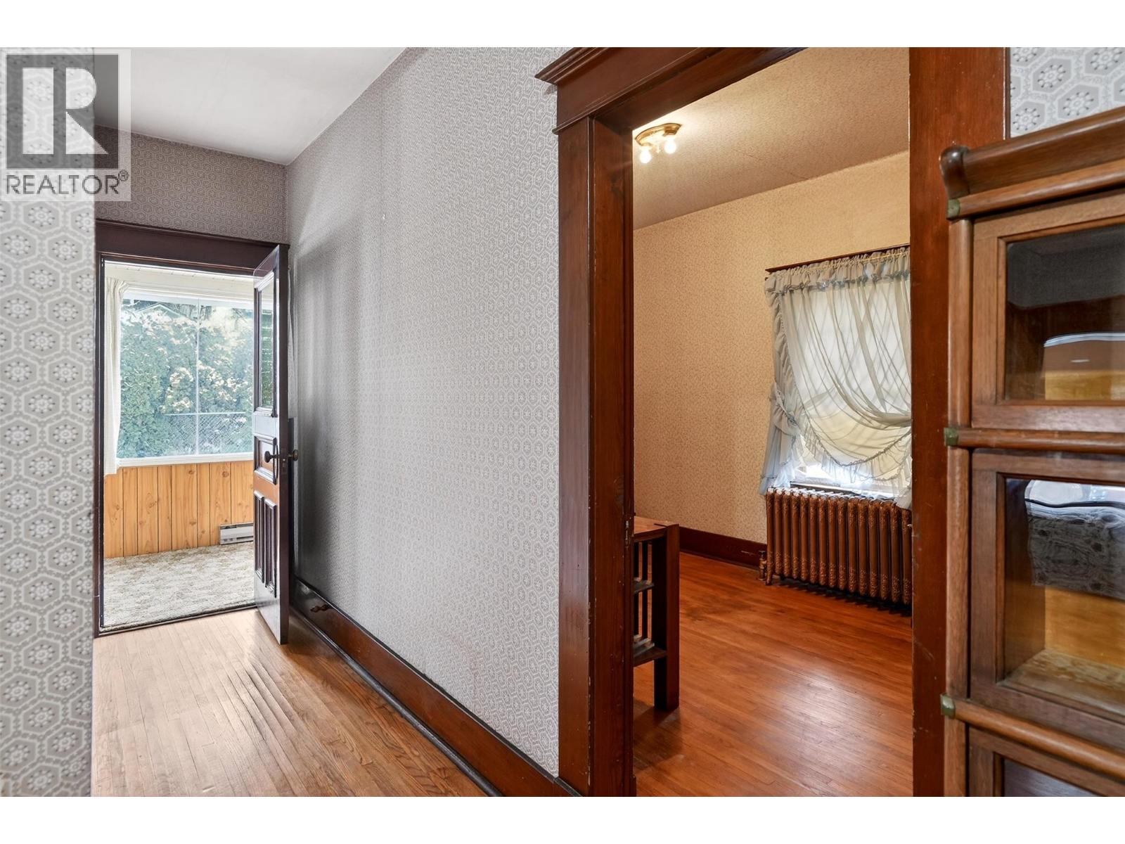 312 Latimer Street Property Photo 42