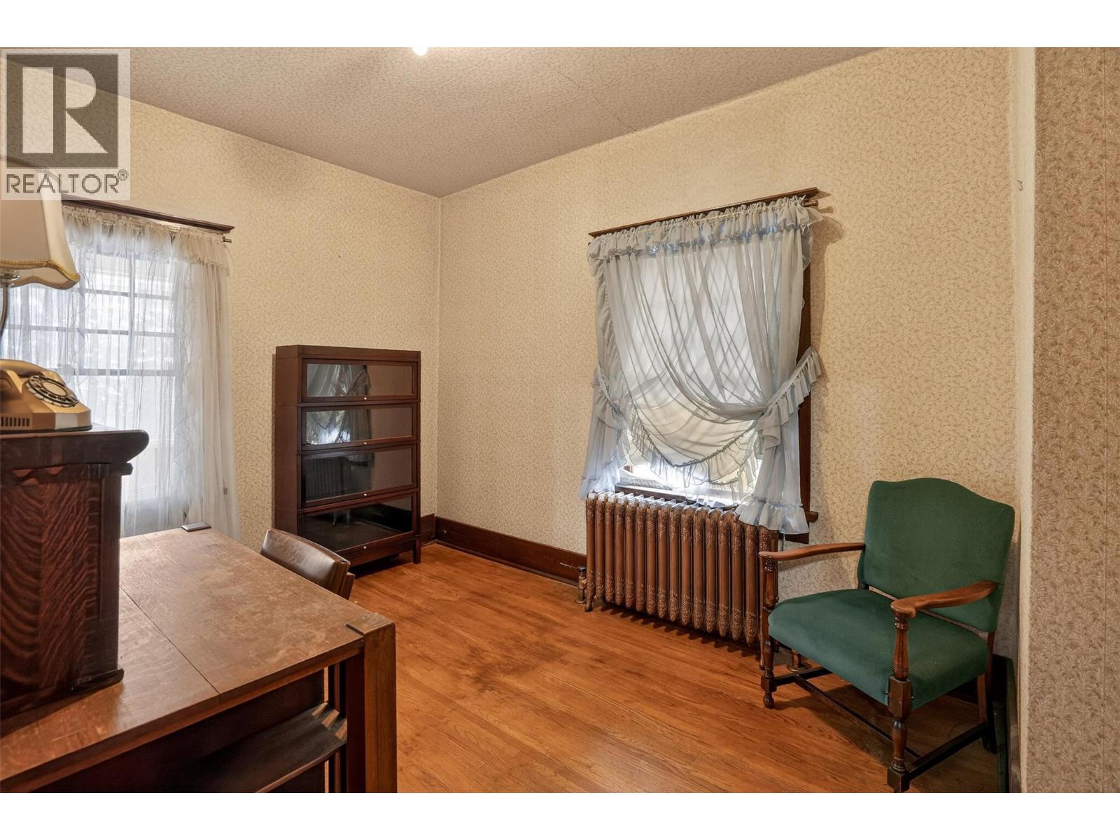 312 Latimer Street Property Photo 43