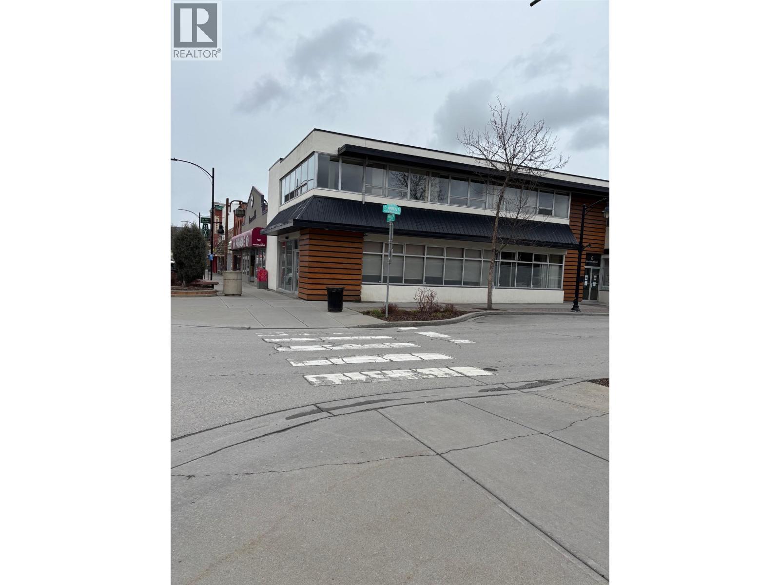 1001 Baker Street Property Photo 1