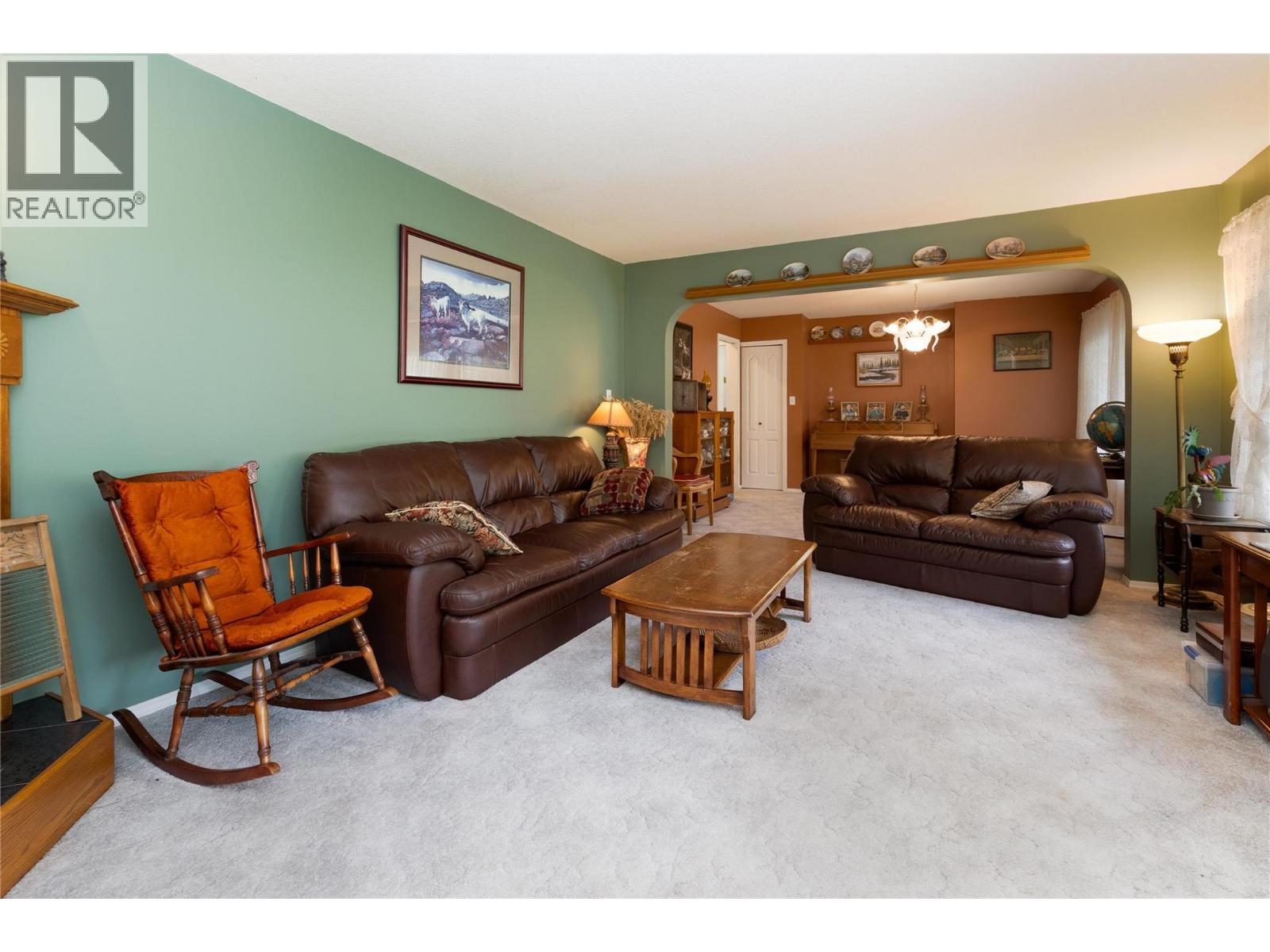 2240 97b Highway Se Property Photo 10