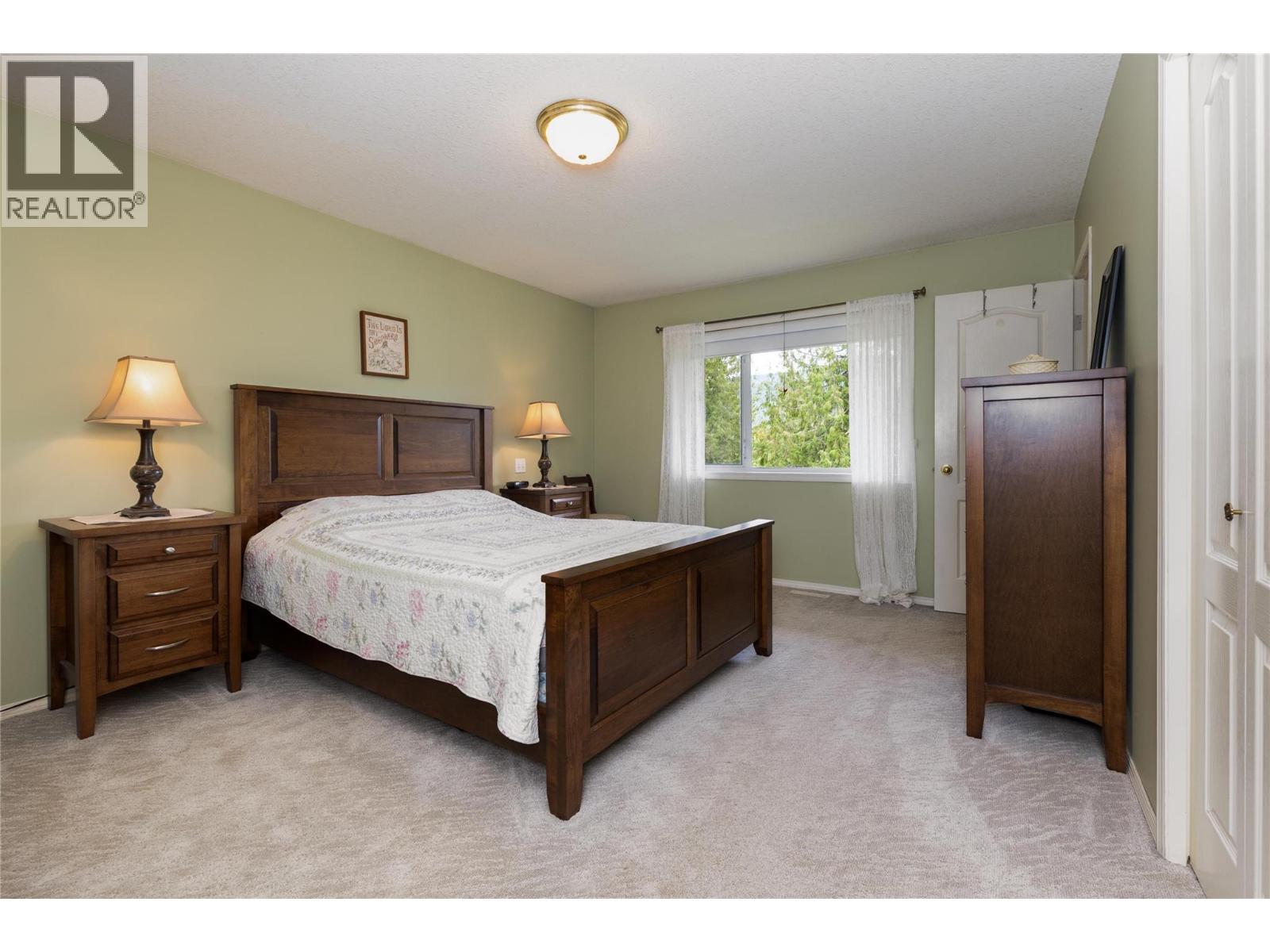 2240 97b Highway Se Property Photo 11