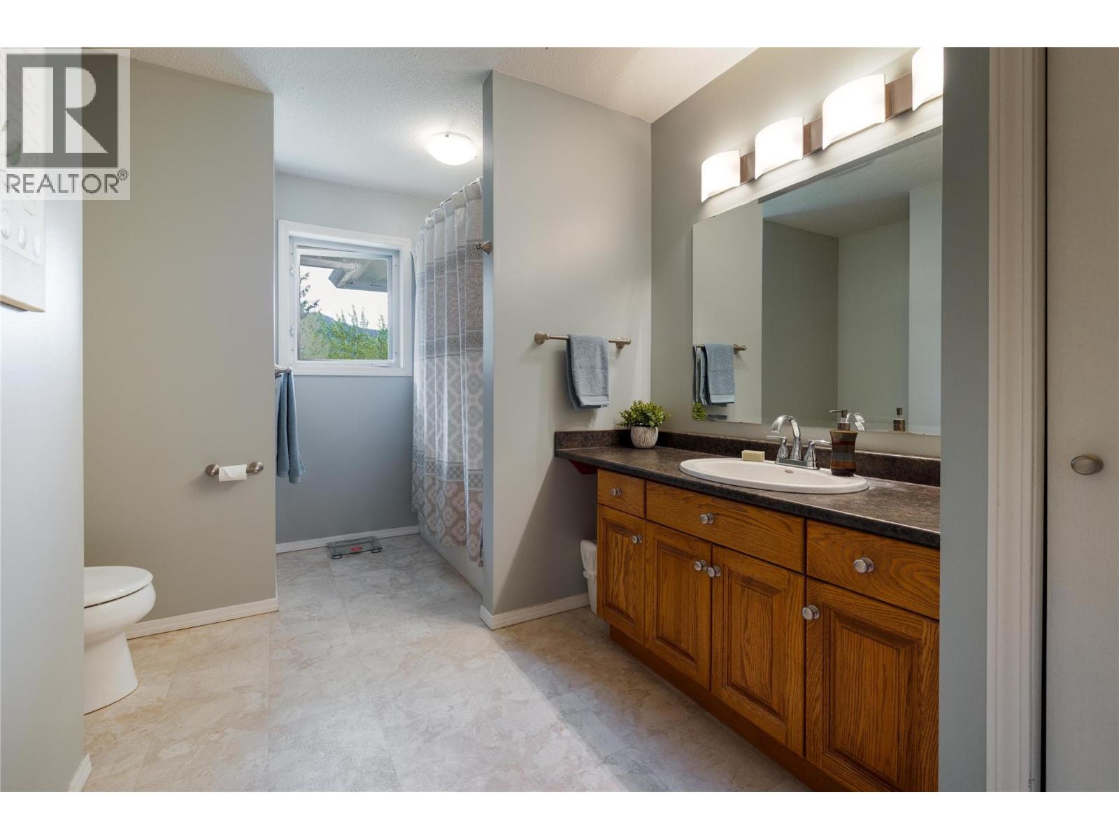 2240 97b Highway Se Property Photo 16