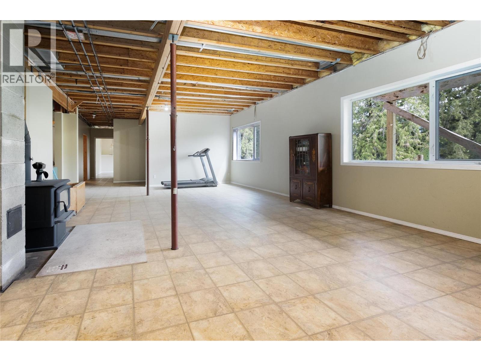 2240 97b Highway Se Property Photo 22
