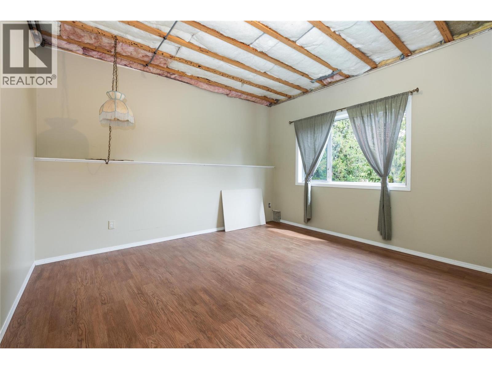 2240 97b Highway Se Property Photo 24