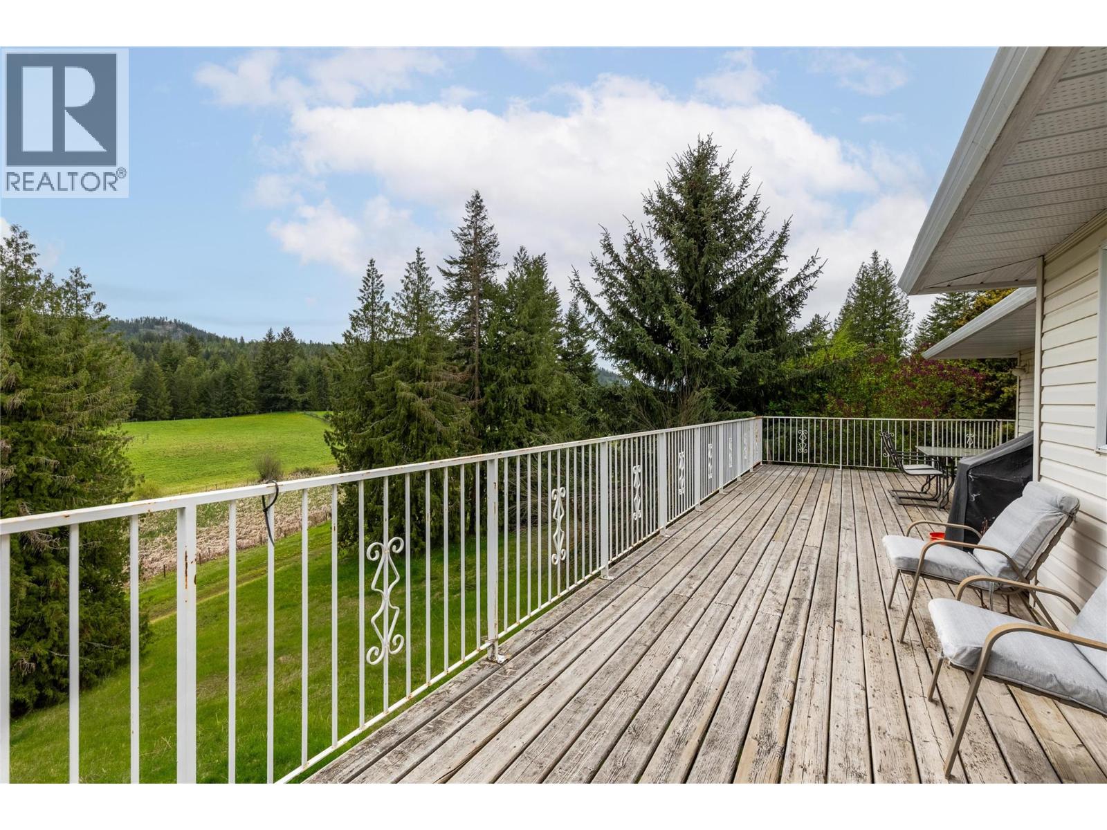 2240 97b Highway Se Property Photo 27