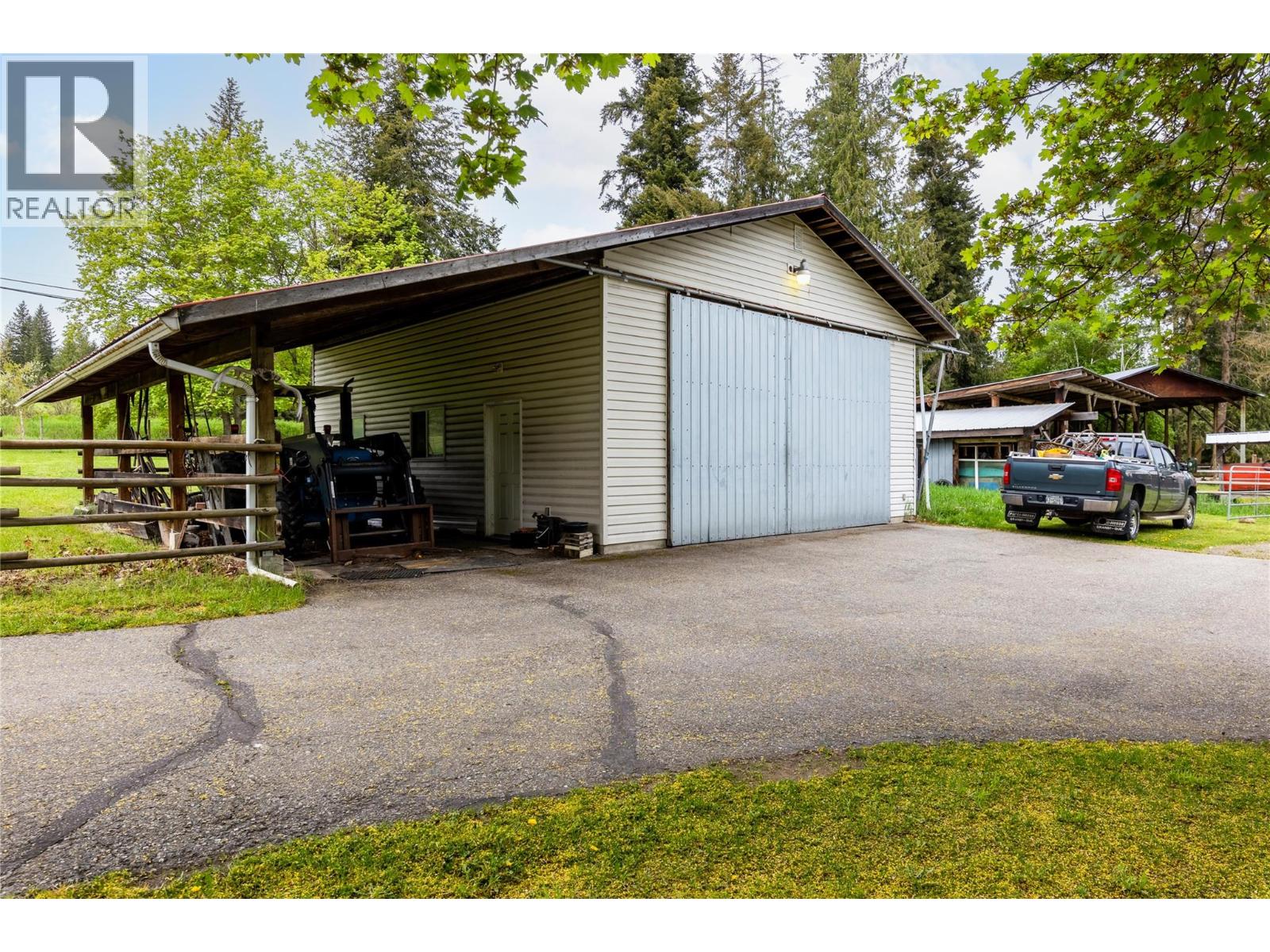 2240 97b Highway Se Property Photo 30