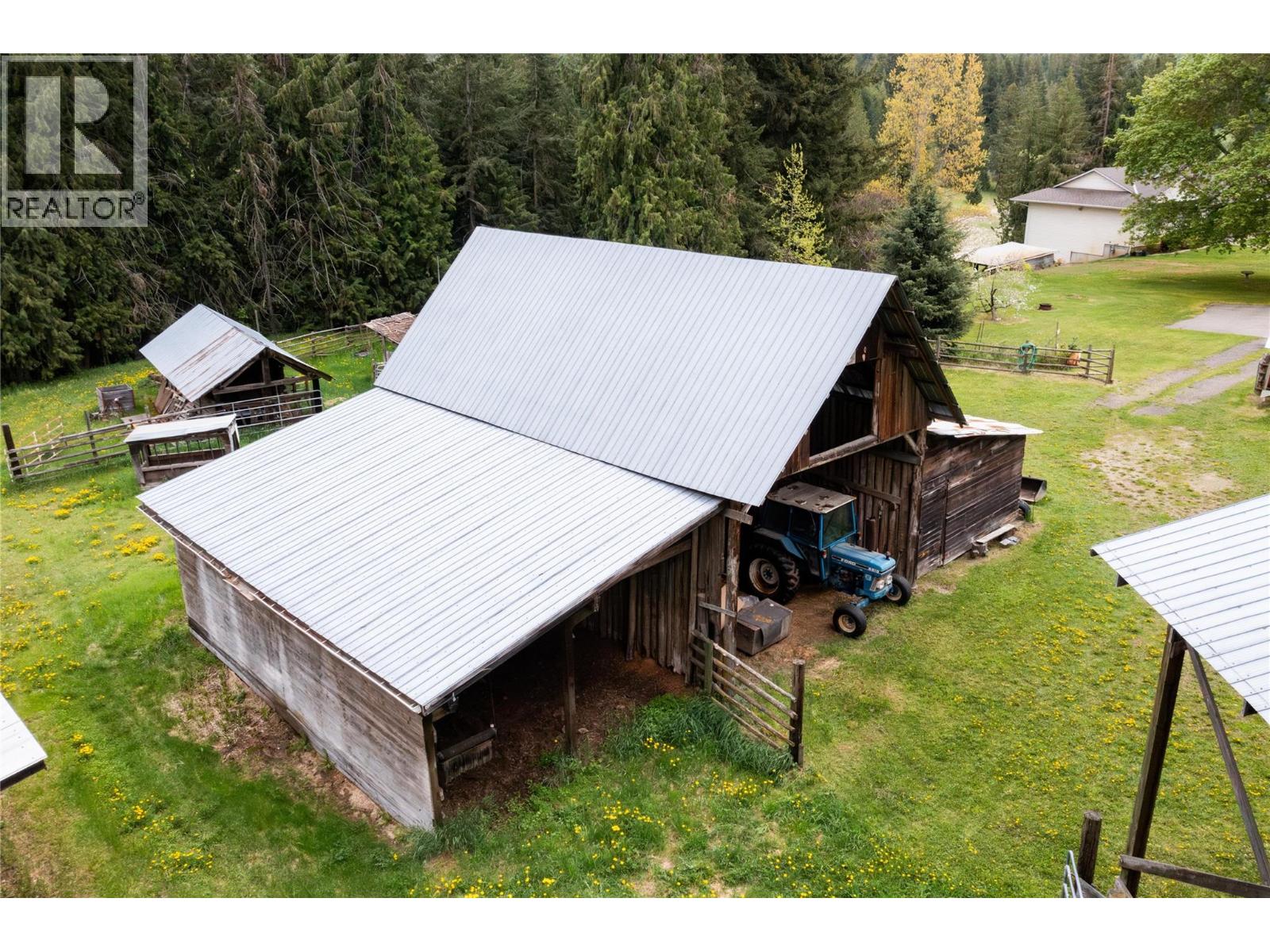 2240 97b Highway Se Property Photo 34