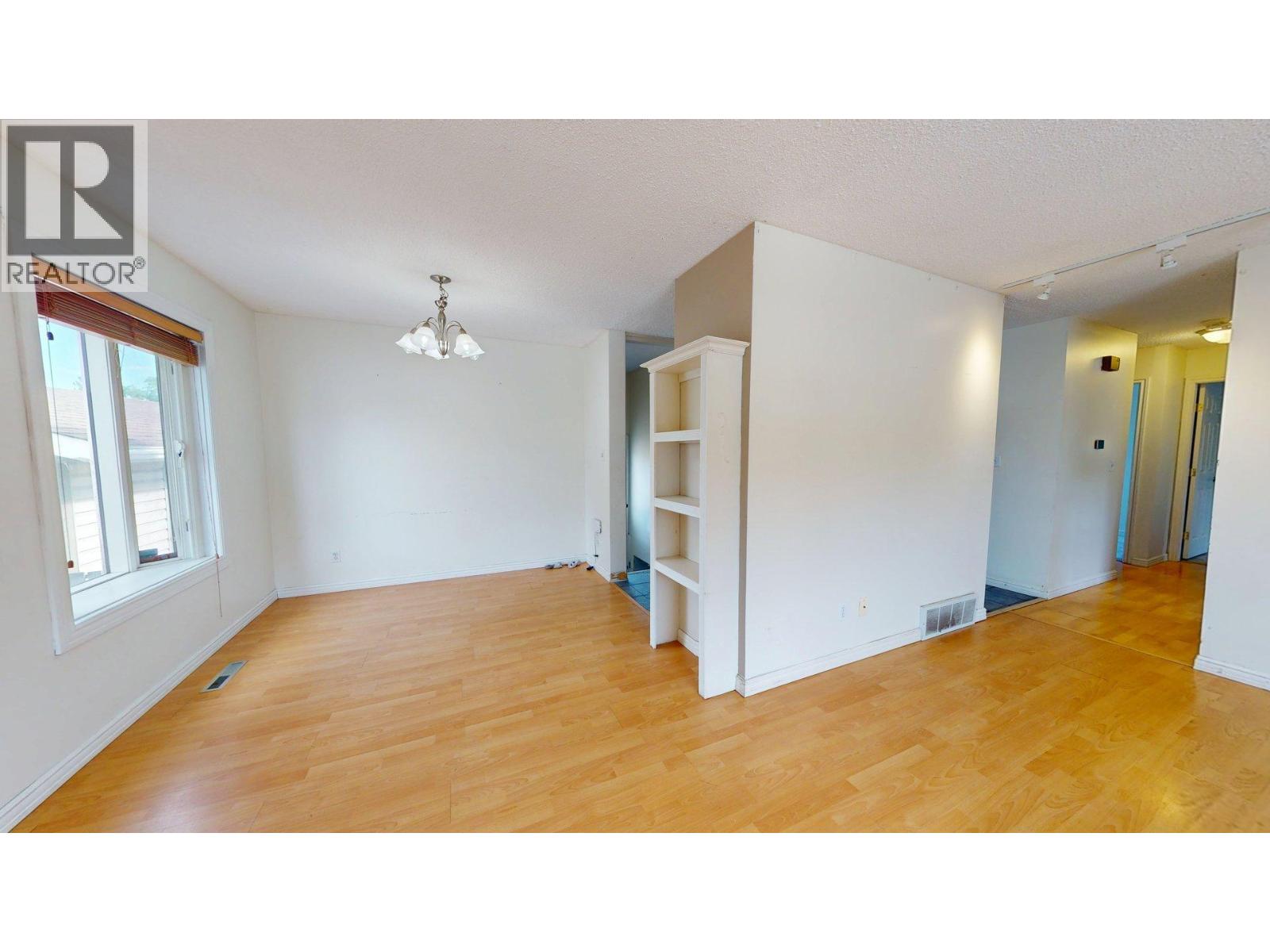 2634 Springfield Road Property Photo 4