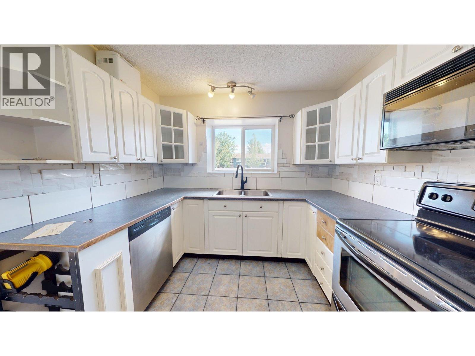 2634 Springfield Road Property Photo 6