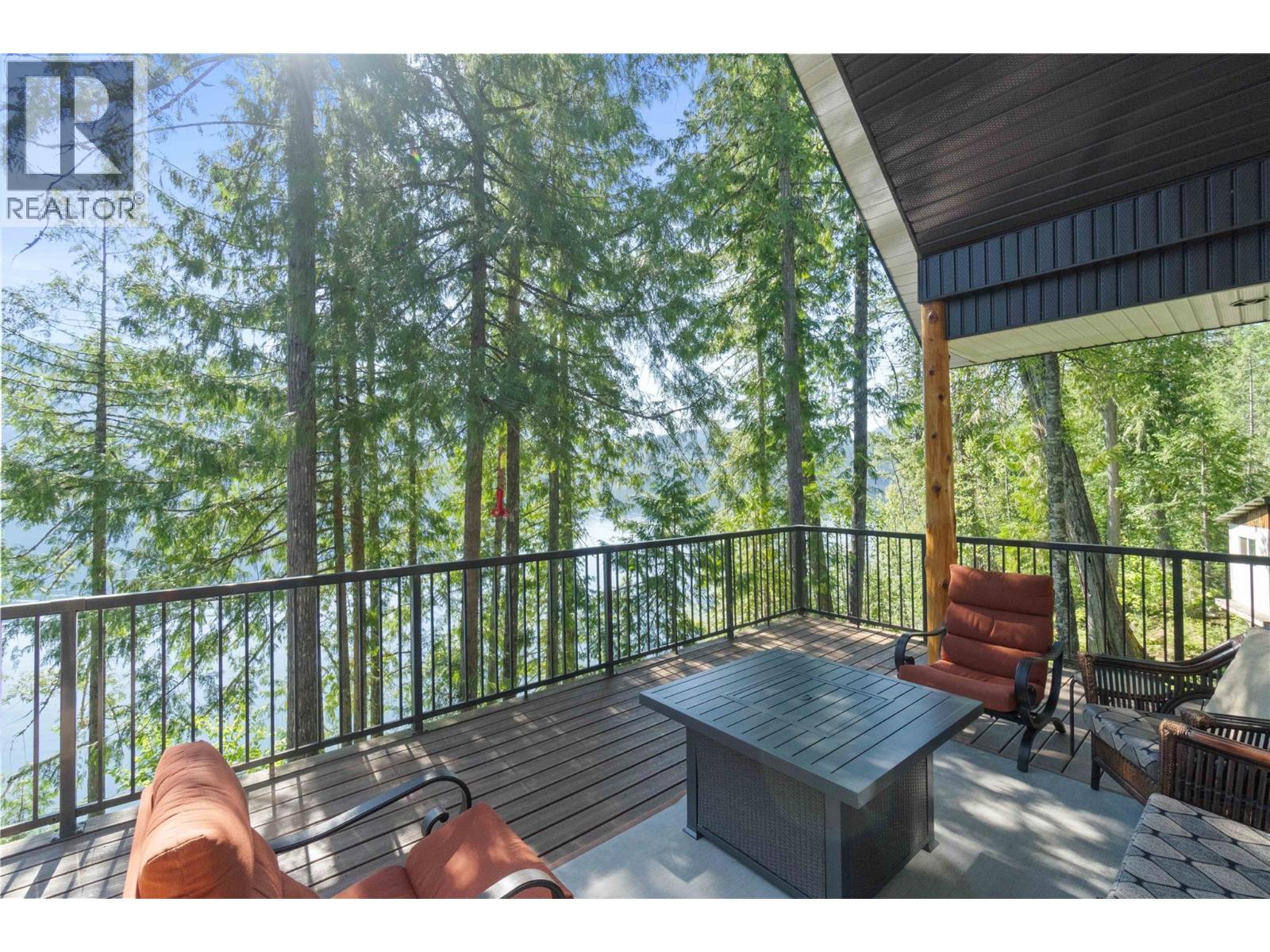 9000 Seymour Arm Main Fsr Unit# 12 & 13 Property Photo 46