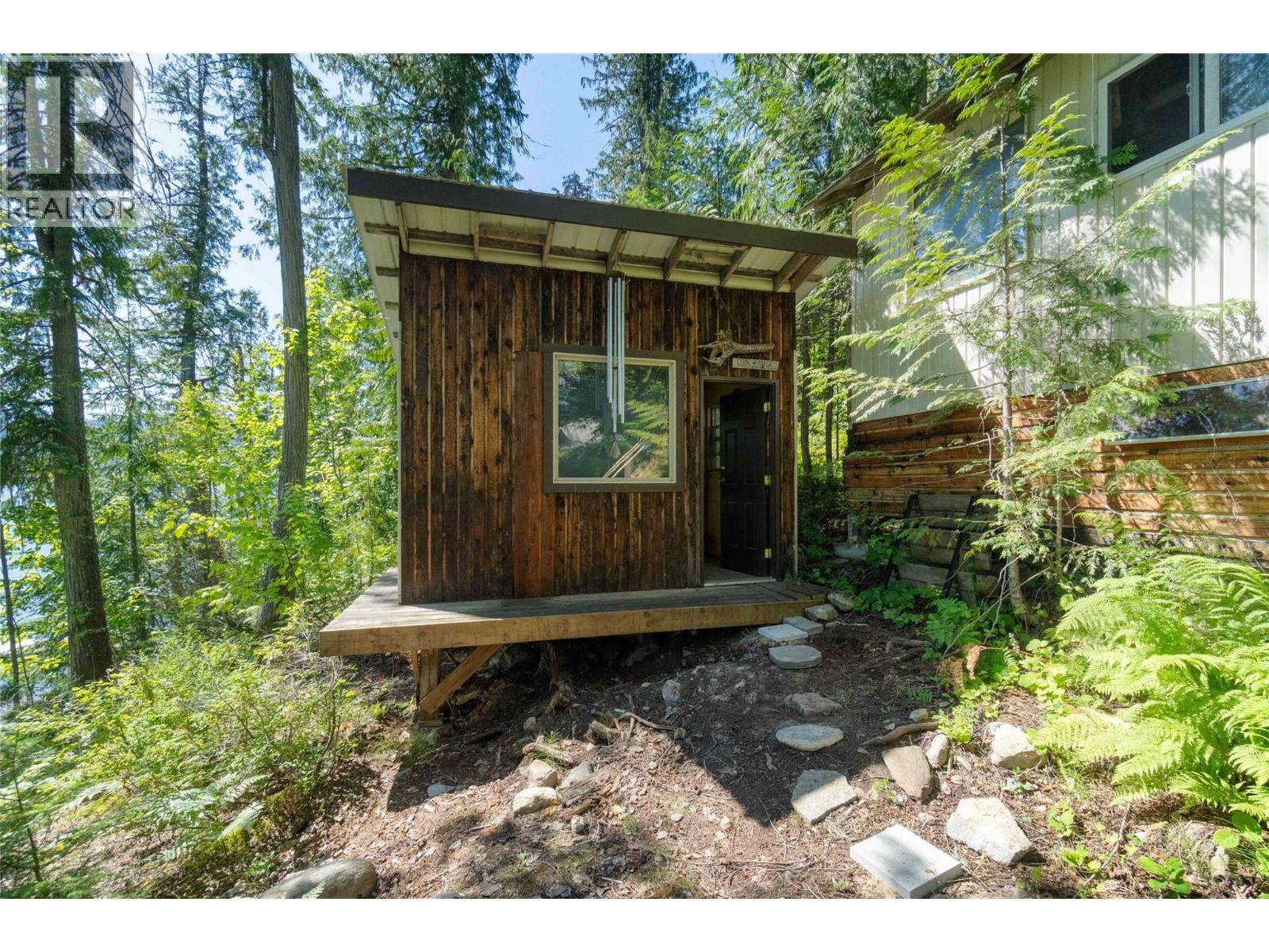 9000 Seymour Arm Main Fsr Unit# 12 & 13 Property Photo 69