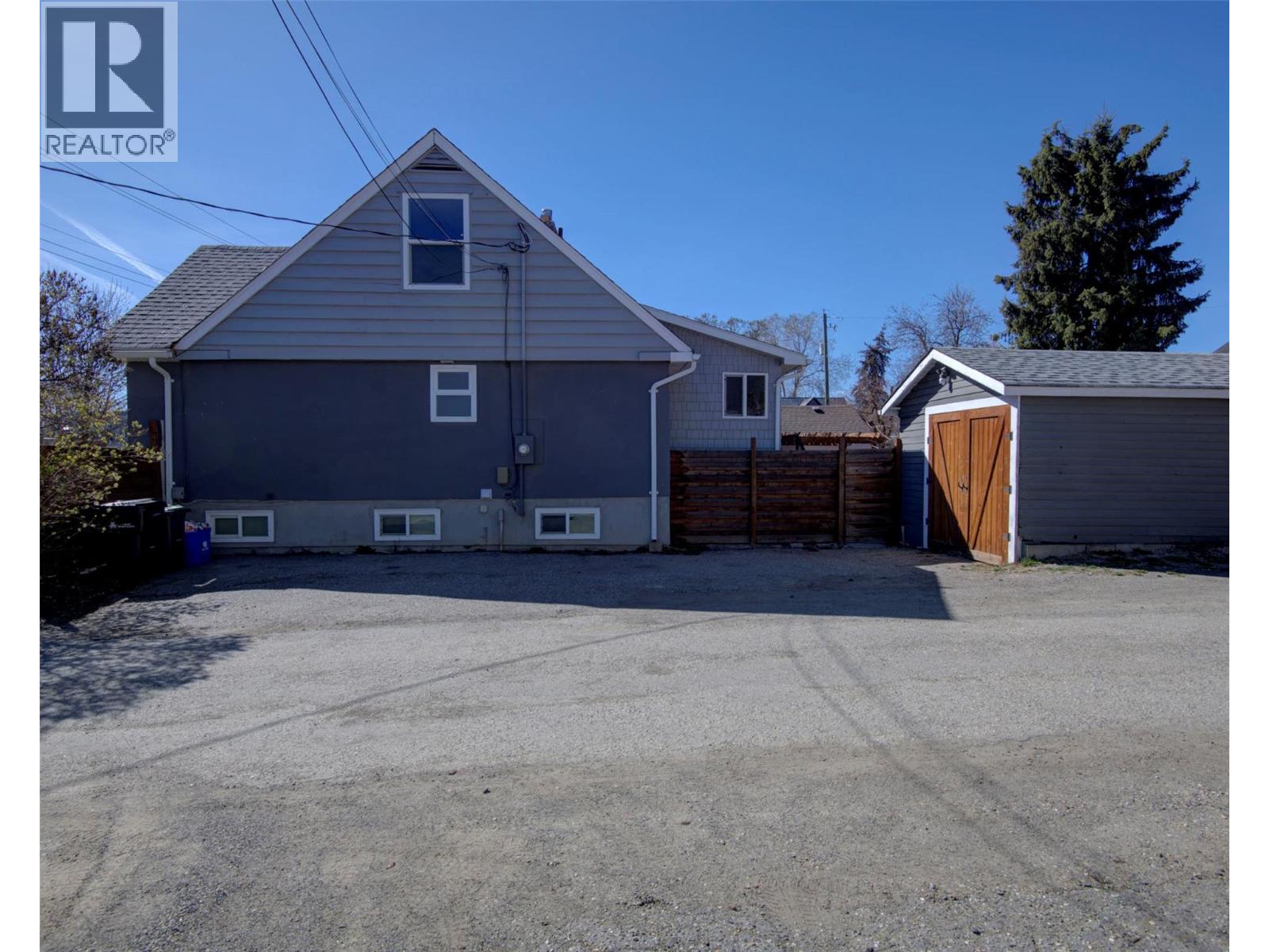 1505 32 Avenue Property Photo 7