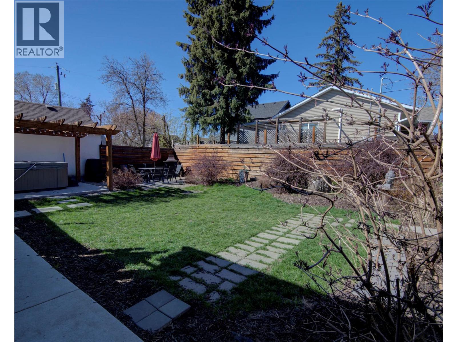 1505 32 Avenue Property Photo 8