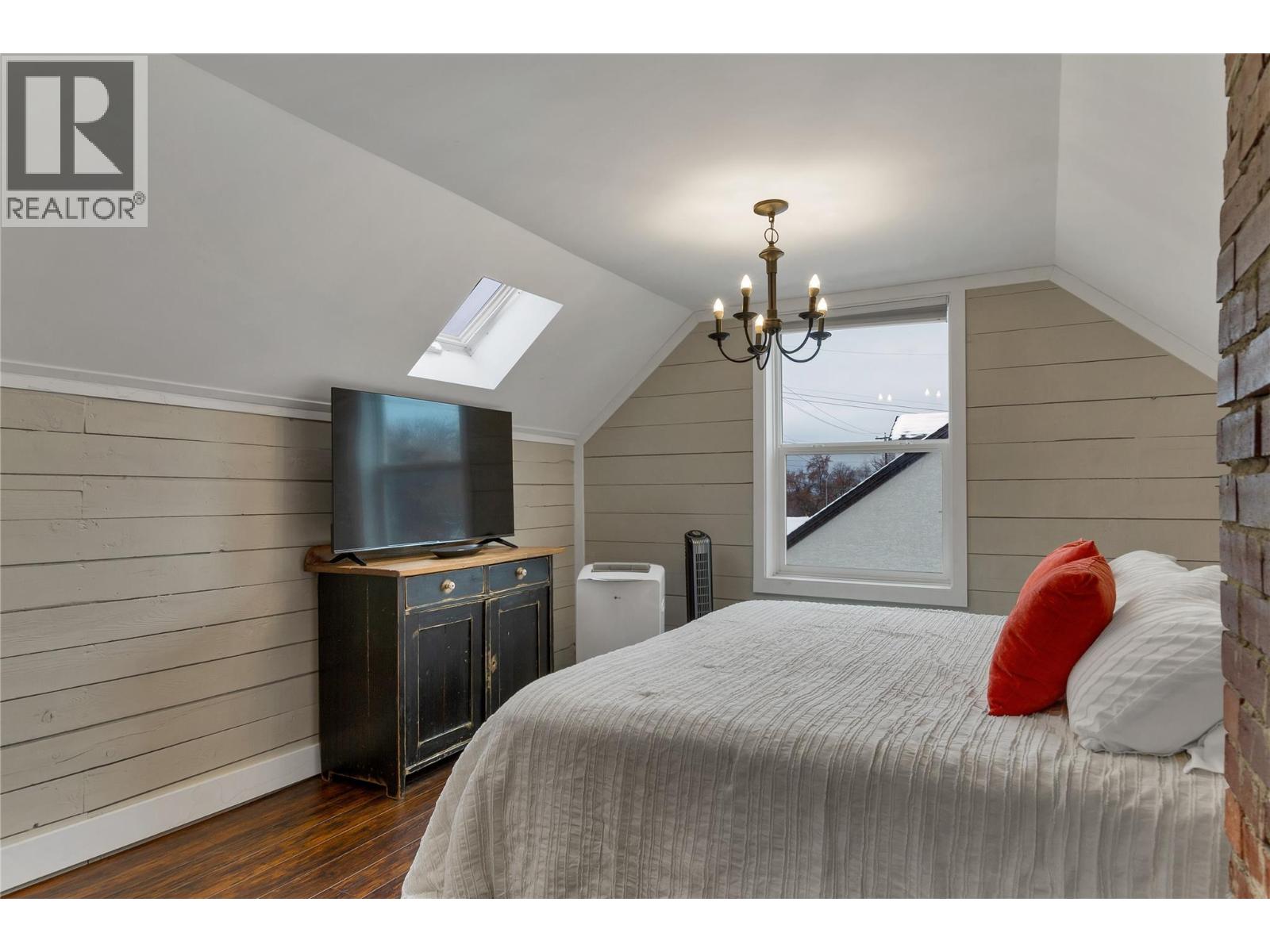 1505 32 Avenue Property Photo 19