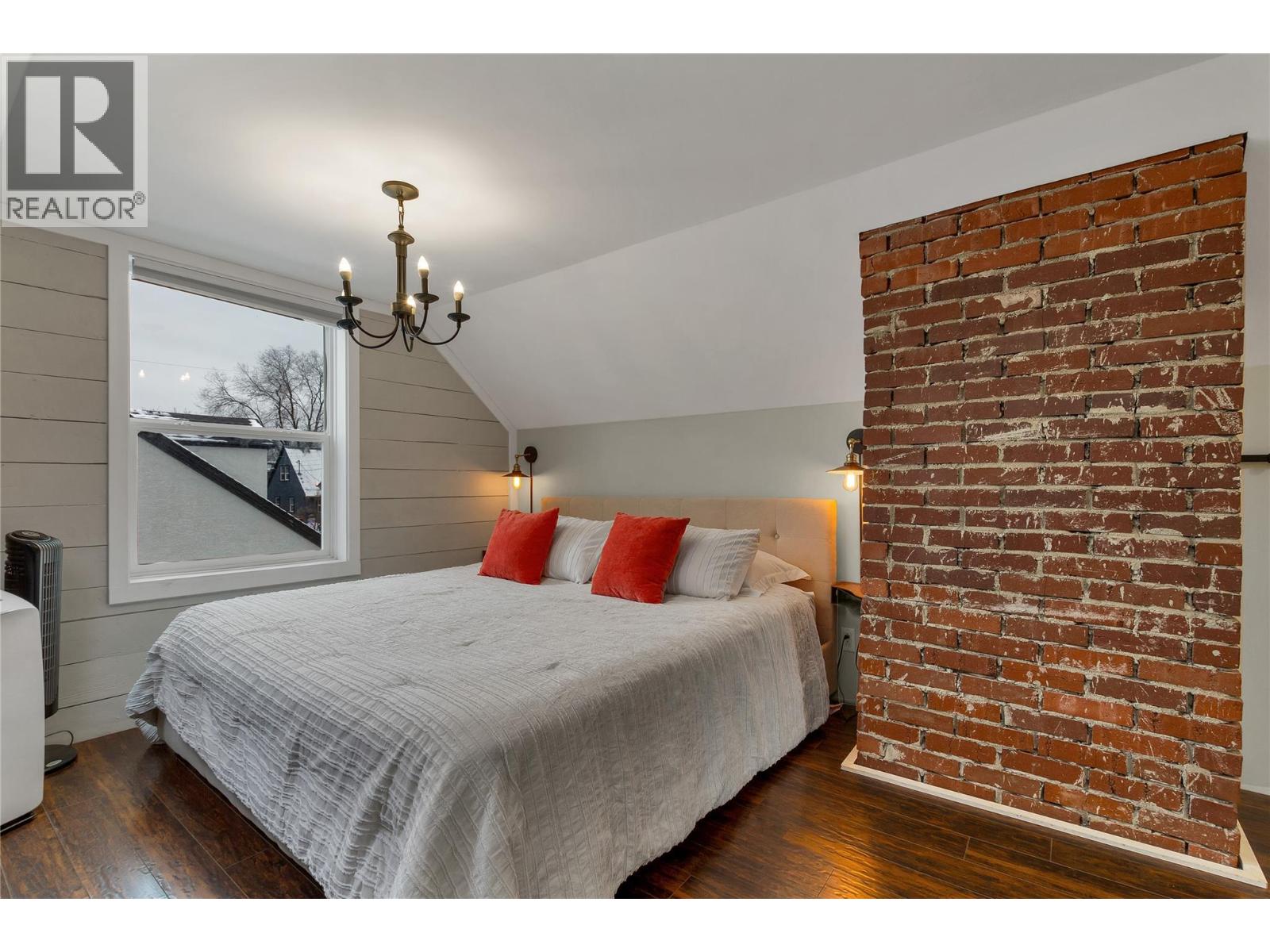 1505 32 Avenue Property Photo 20