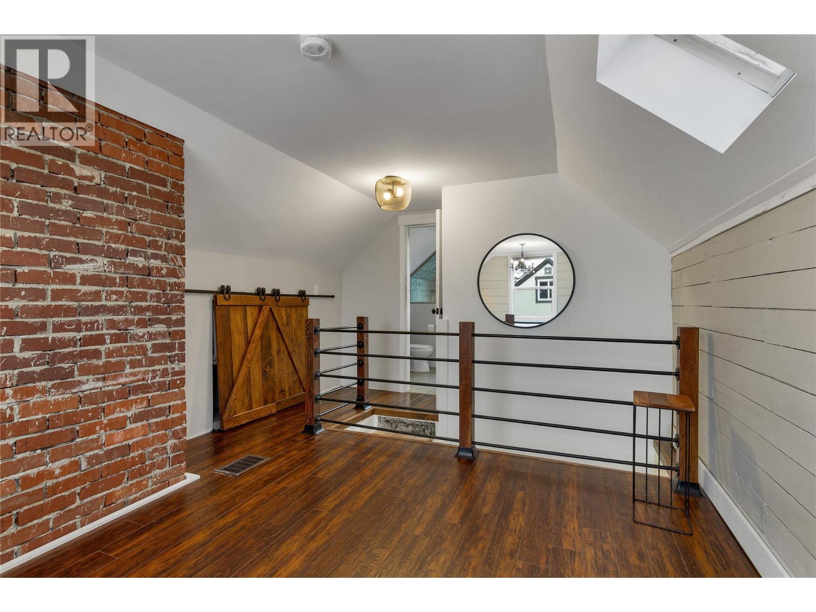 1505 32 Avenue Property Photo 22