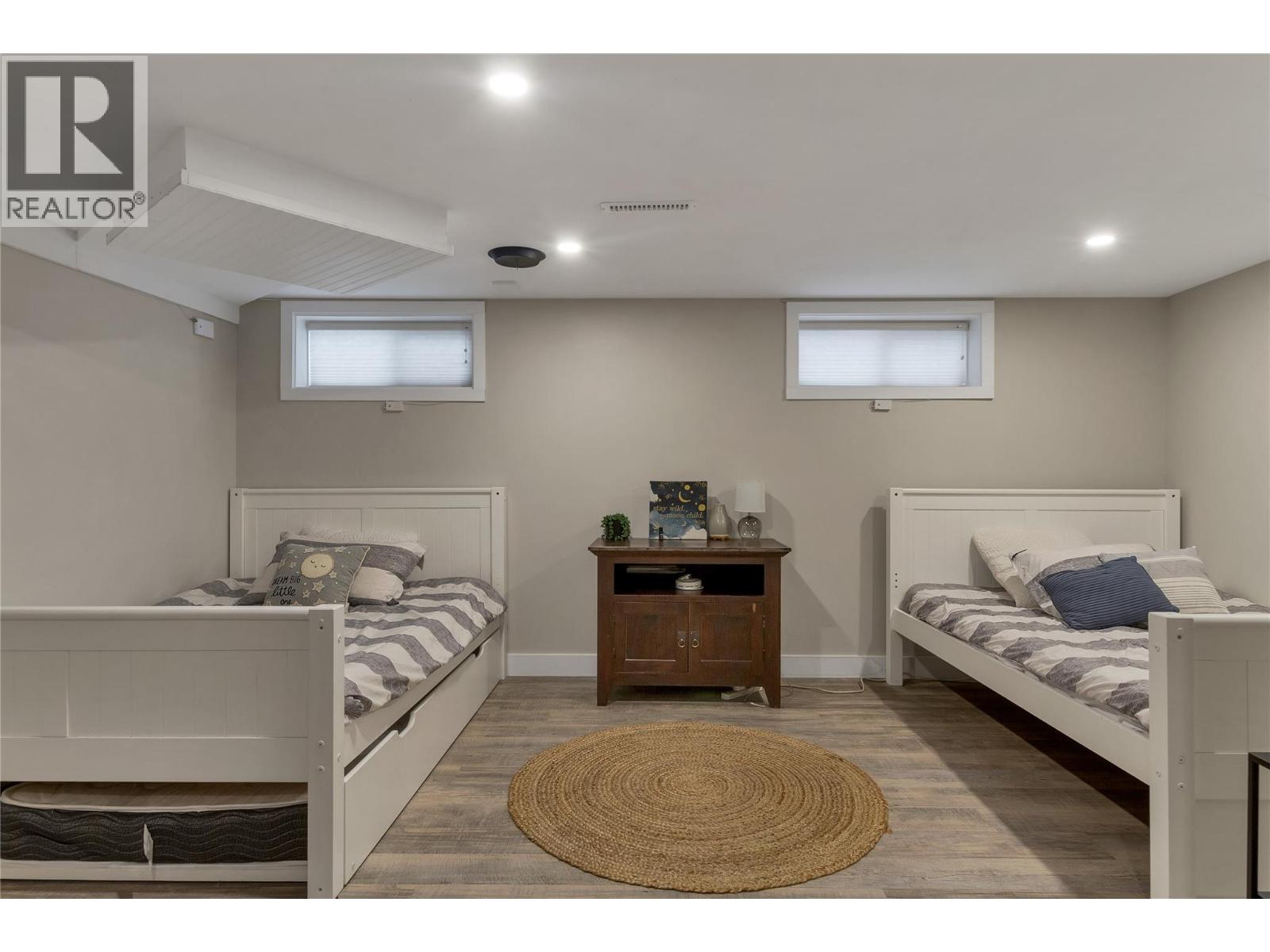 1505 32 Avenue Property Photo 24
