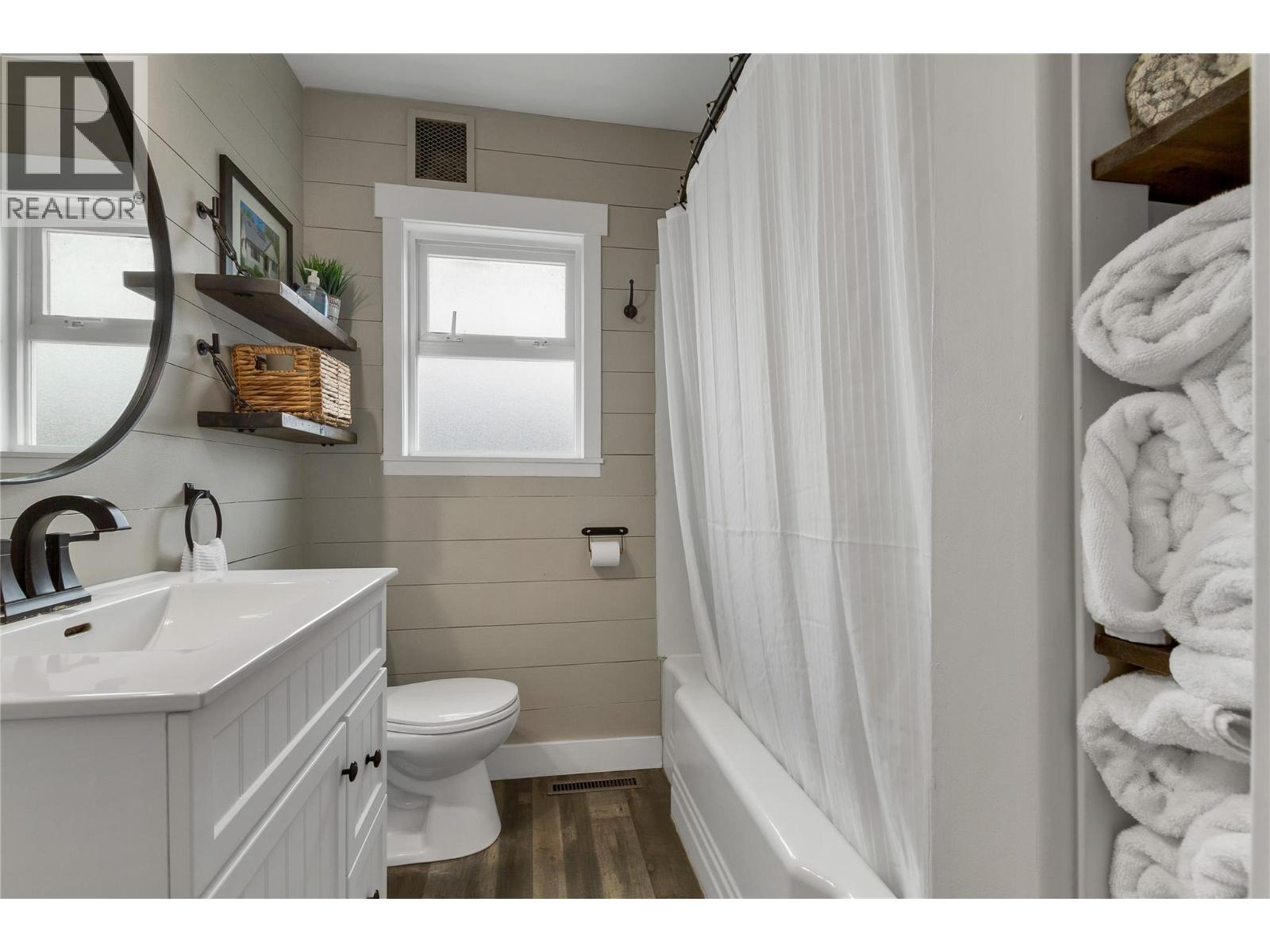 1505 32 Avenue Property Photo 30