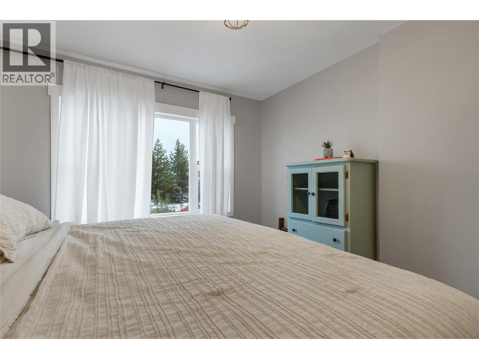 1505 32 Avenue Property Photo 37
