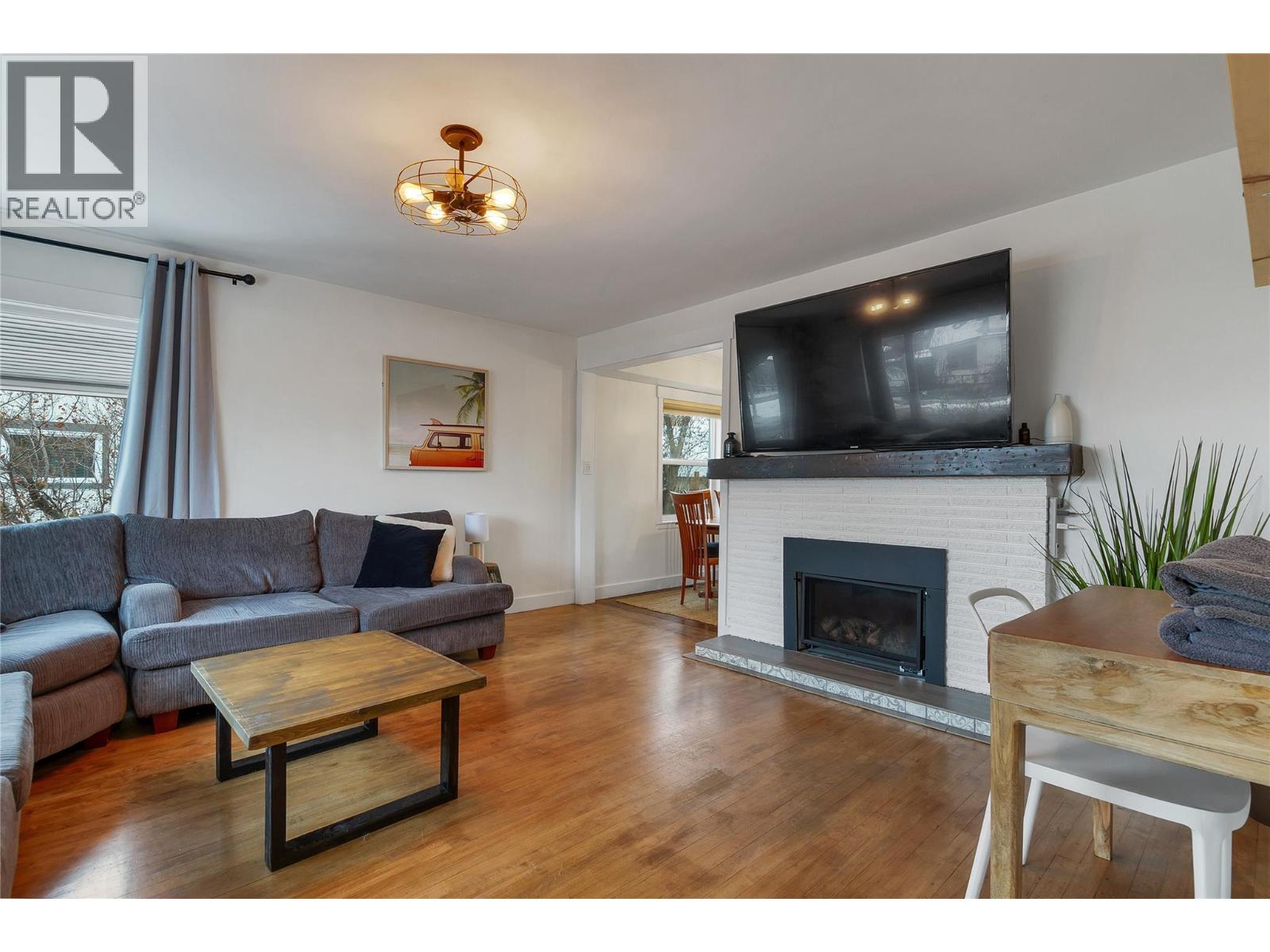 1505 32 Avenue Property Photo 38