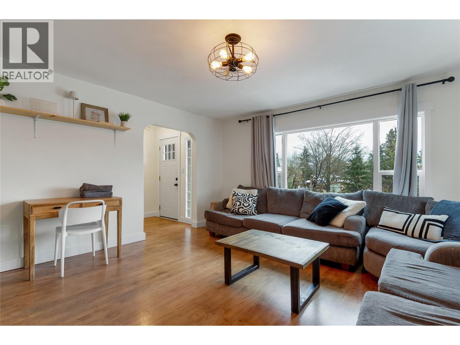 1505 32 Avenue Property Photo 40