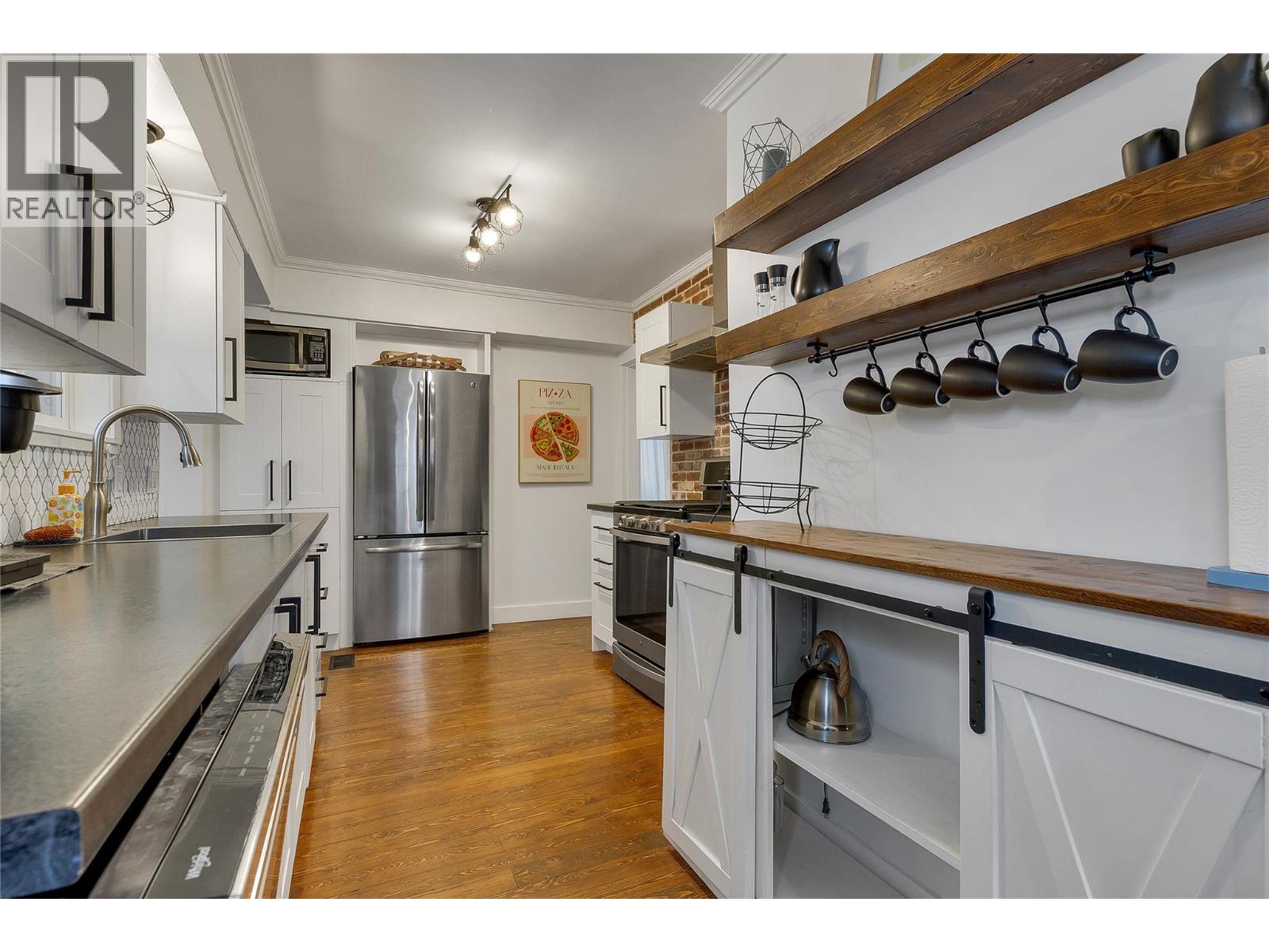 1505 32 Avenue Property Photo 46