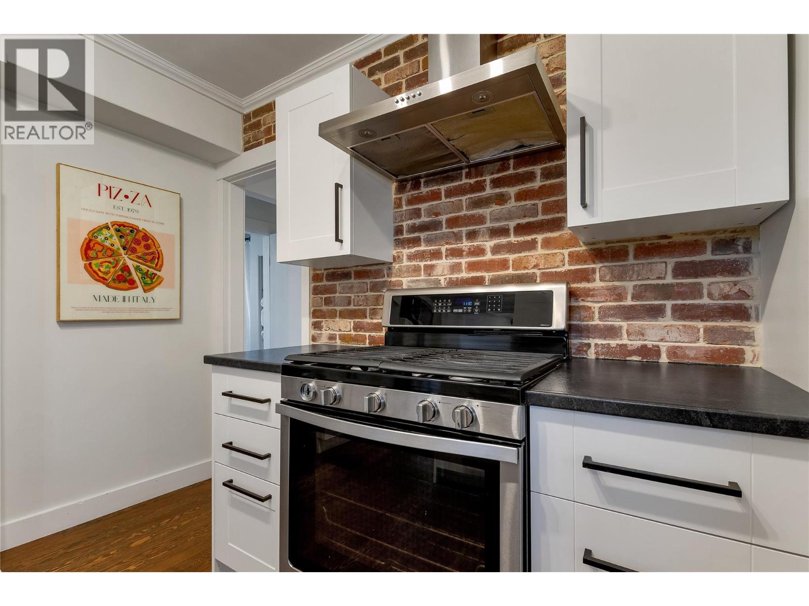 1505 32 Avenue Property Photo 48