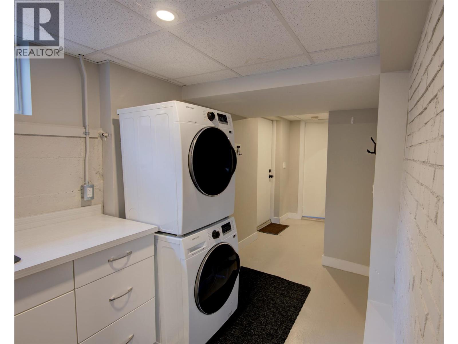 1505 32 Avenue Property Photo 62