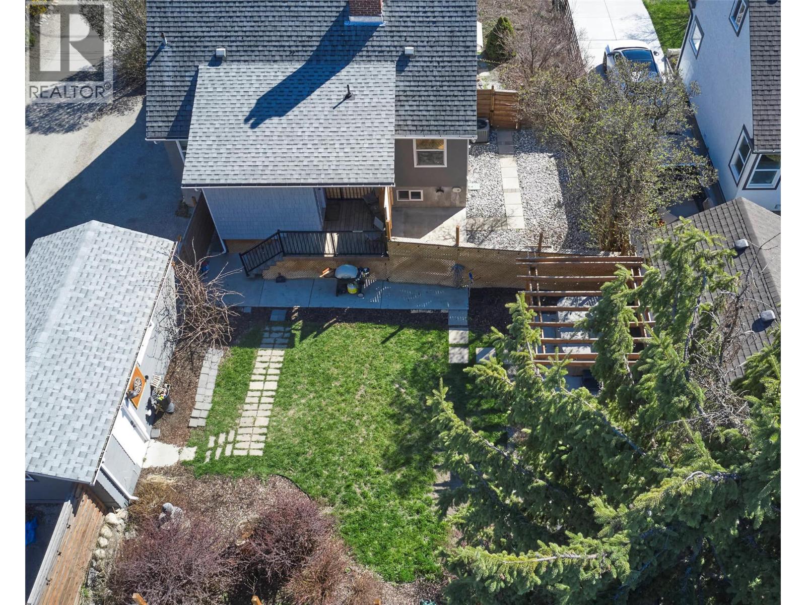 1505 32 Avenue Property Photo 94
