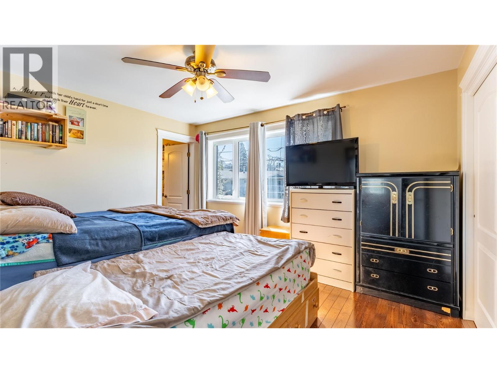 902 Murdoch Street Property Photo 17