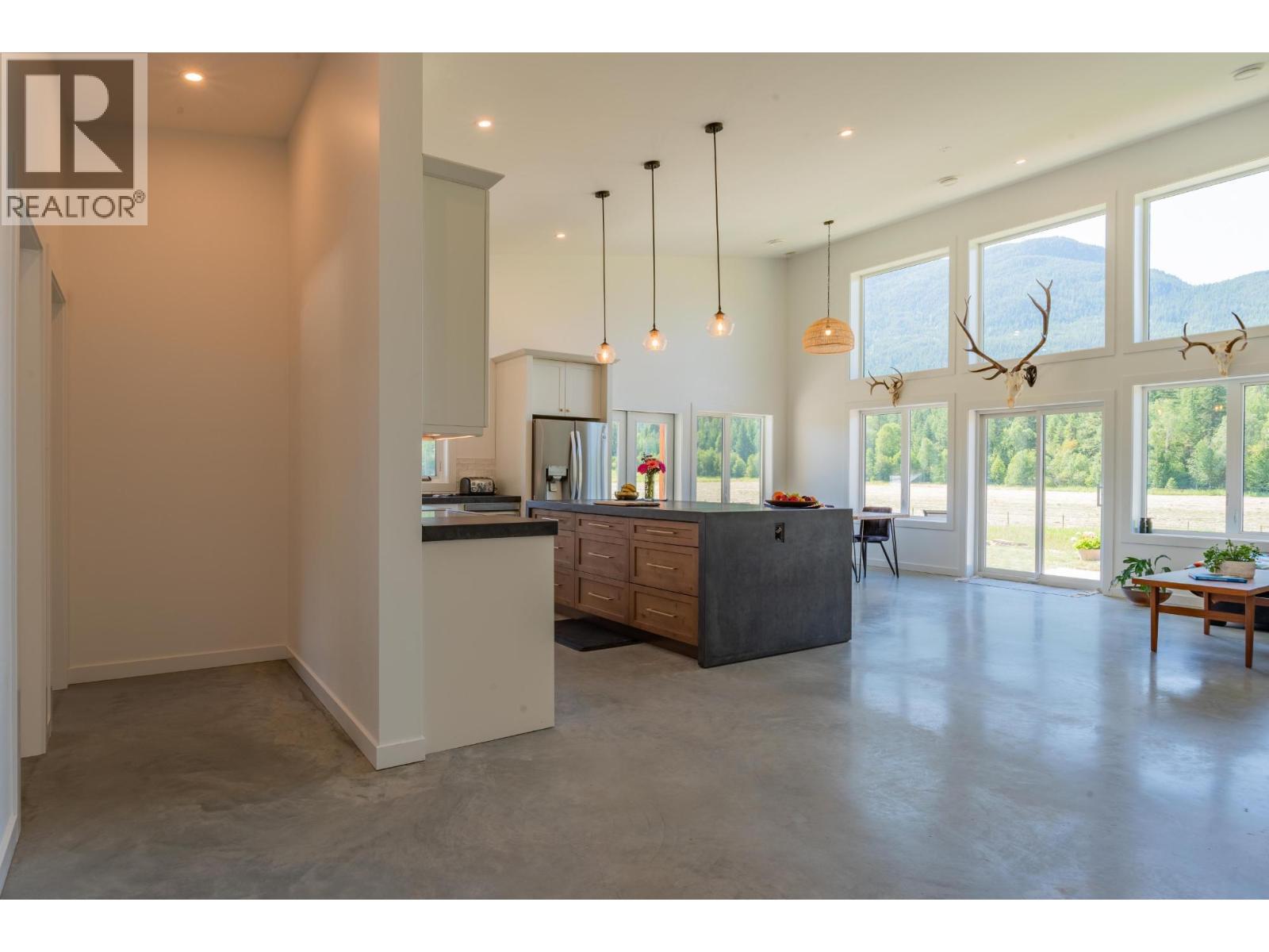 2335 Pass Creek Road Property Photo 19