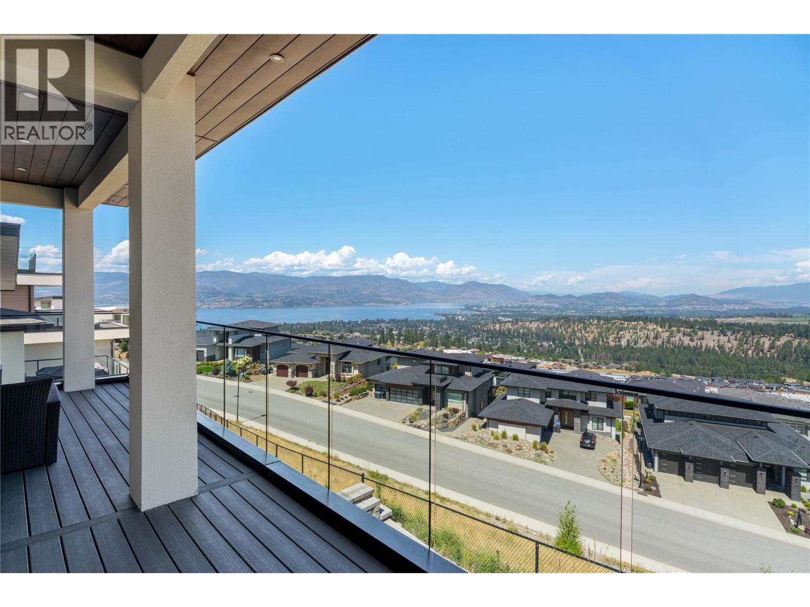 1016 Emslie Street Property Photo 11