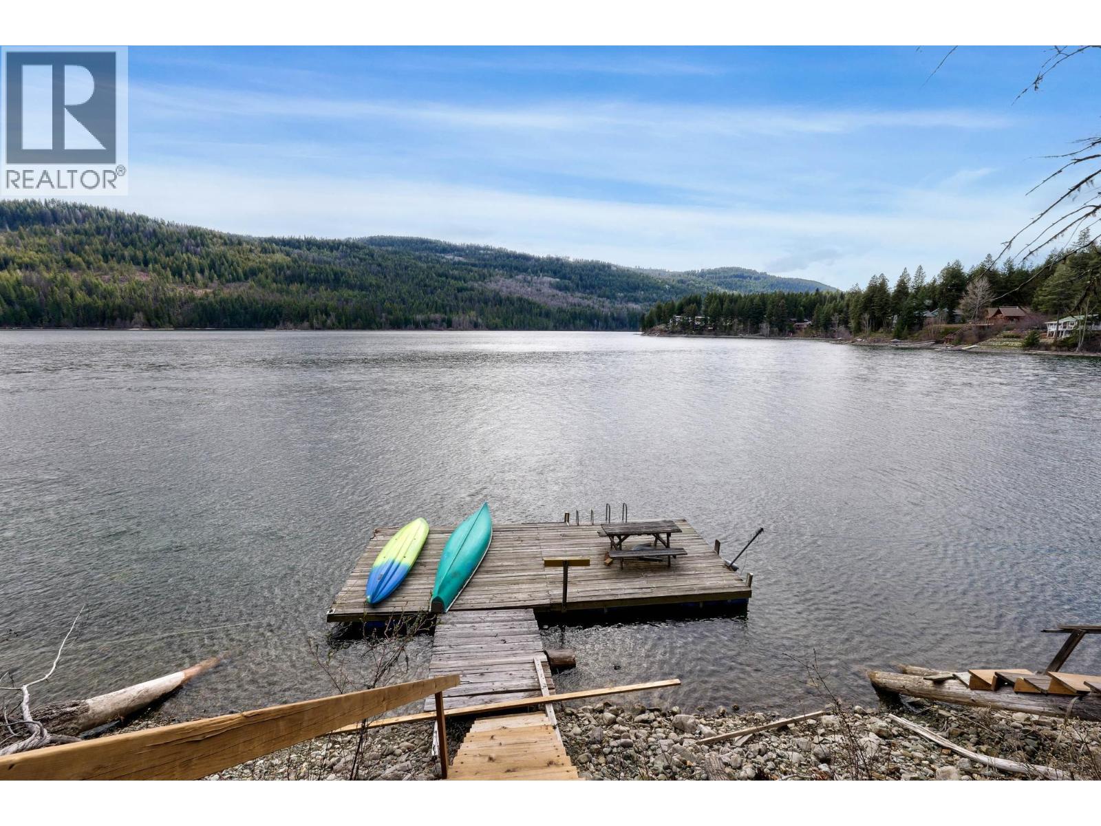 2486 Heffley-louis Creek Road Property Photo 3